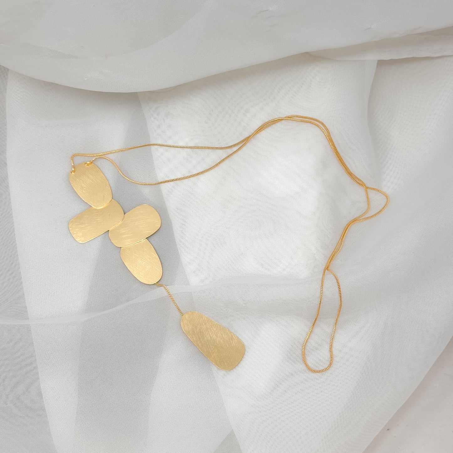 Collana lunga in ottone con elementi satinati 80cm - Lumiere Bijoux