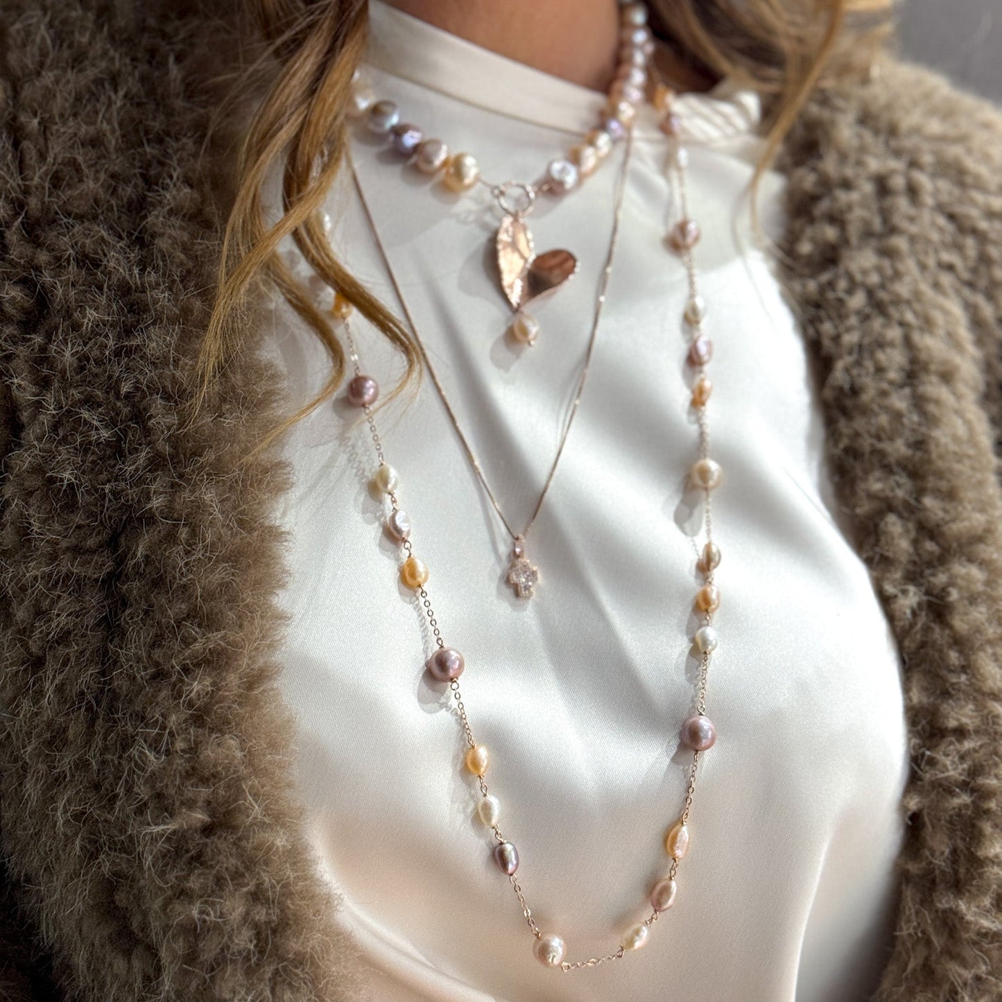 Collana lunga perle di burro cm 85 con perle lilla rosa e bianche - Lumiere Bijoux