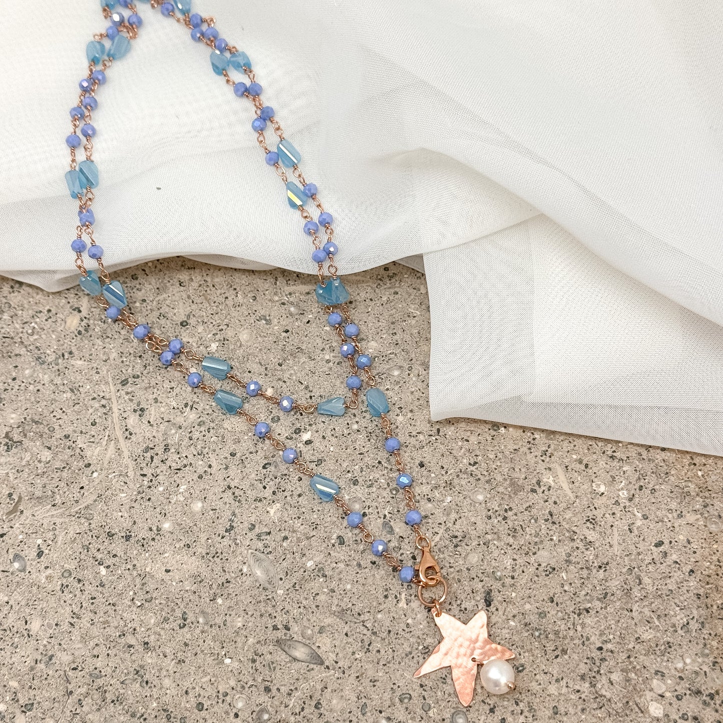 Collana lunga trasformabile cm 75 argento rosé cristalli multiforme soggetto battuto e perla naturale pendente - Lumiere Bijoux