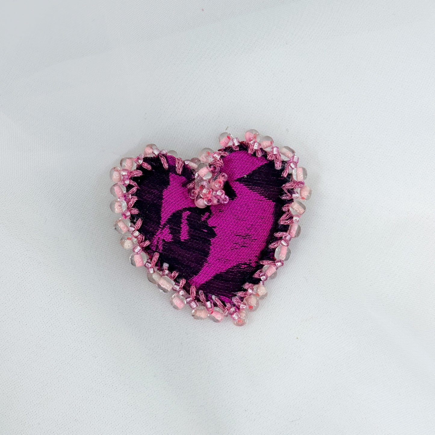 Spilla a cuore in tessuto e perline - Lumiere Bijoux