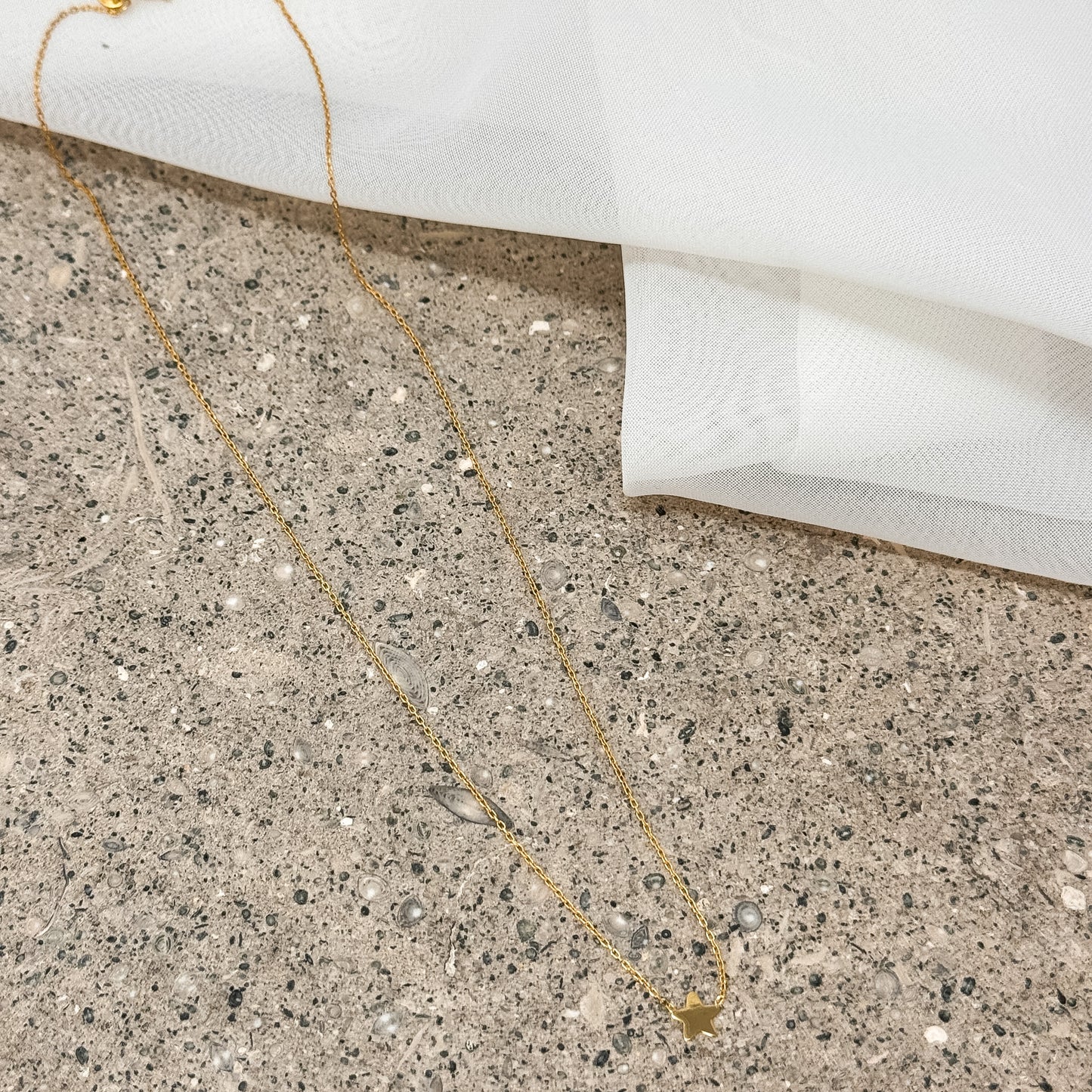 Collana catena grumette fine con stella in linea in argento 925 dorato - Lumiere Bijoux