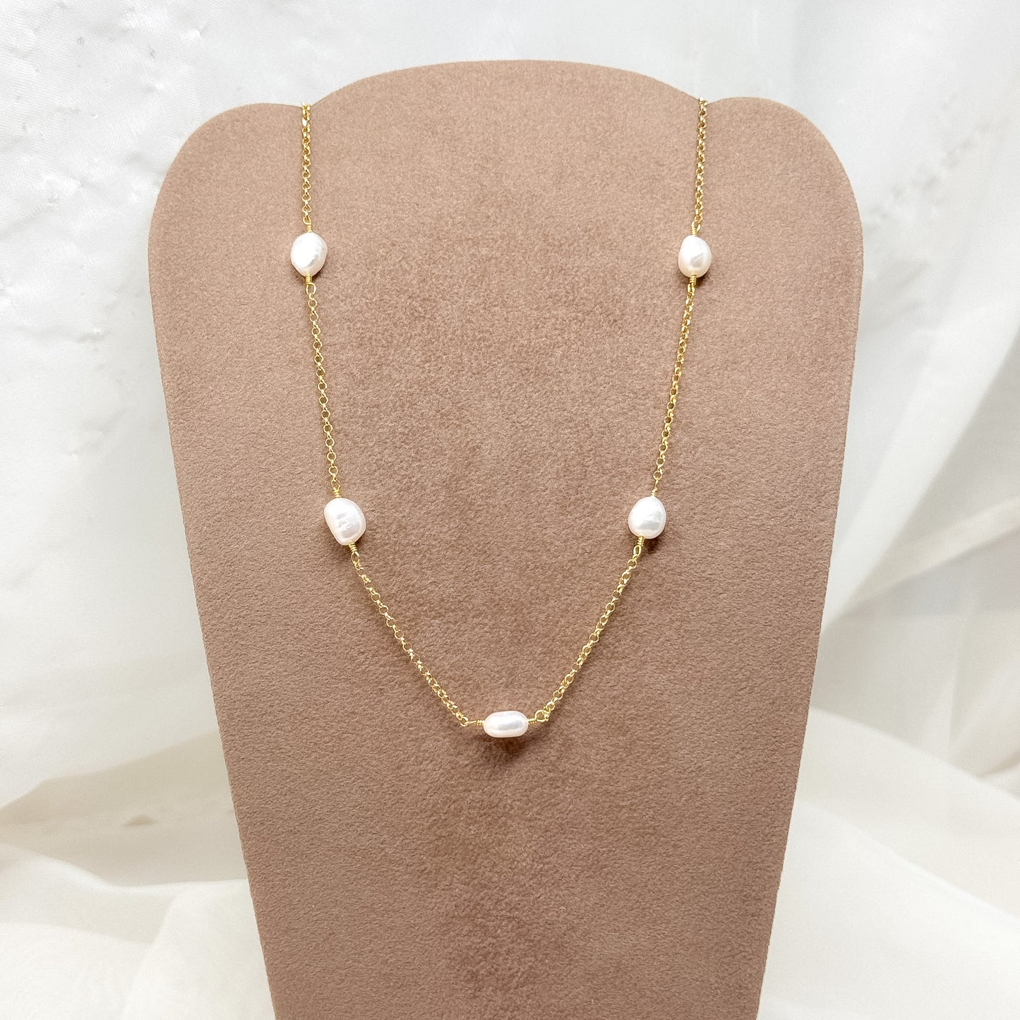 Collana catena rolò alternata da perle ovali bianche da 1 cm - Lumiere Bijoux
