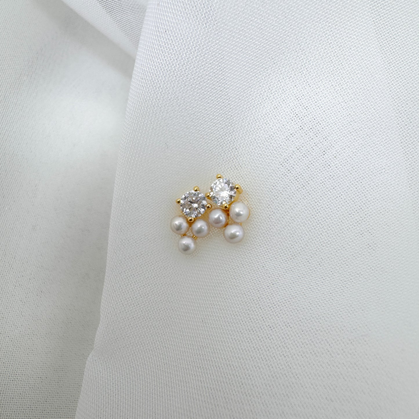 Coppia orecchini a lobo punto luce e tris di perle - Lumiere Bijoux