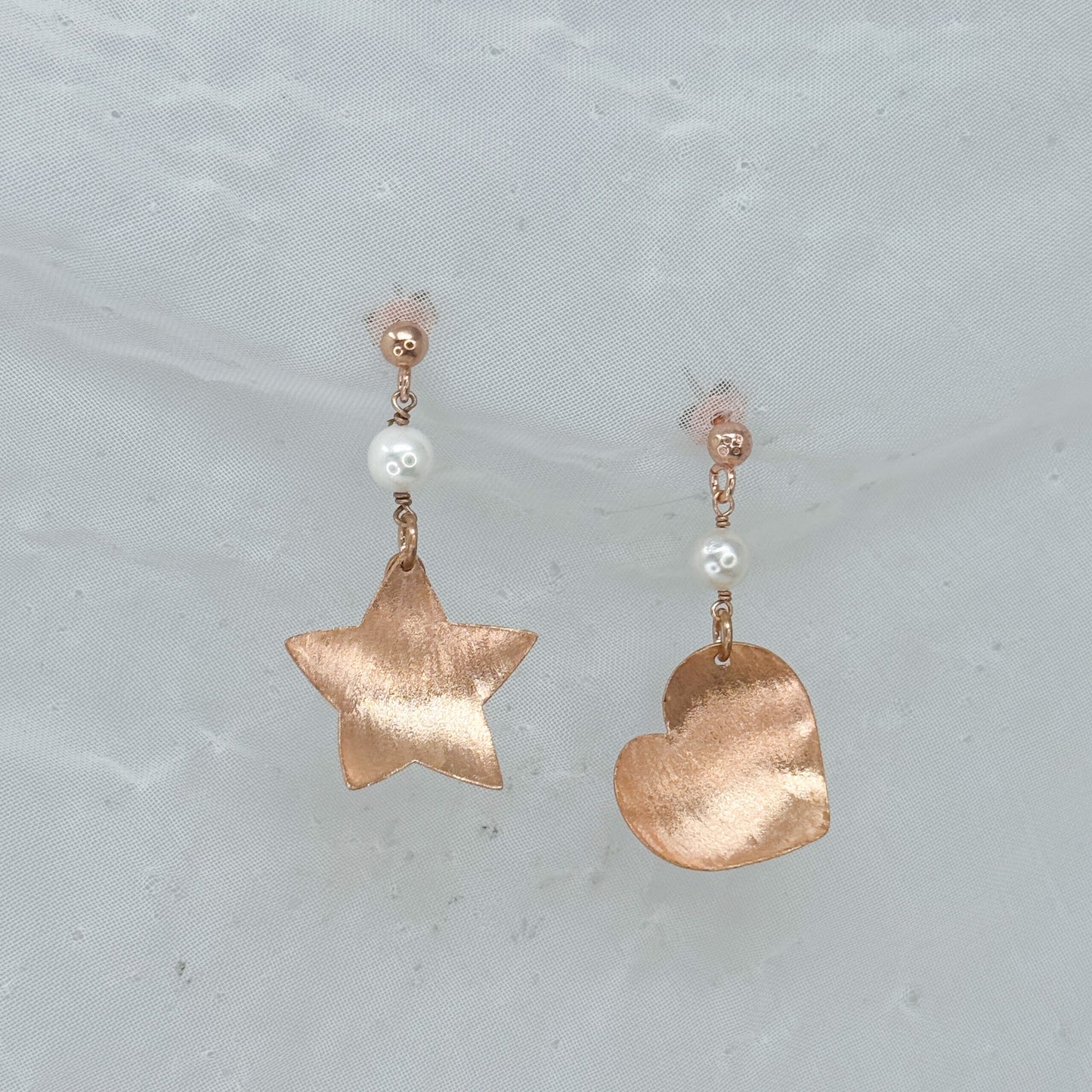 Coppia orecchini pendneti con cuore e stella satinati a scodella - Lumiere Bijoux