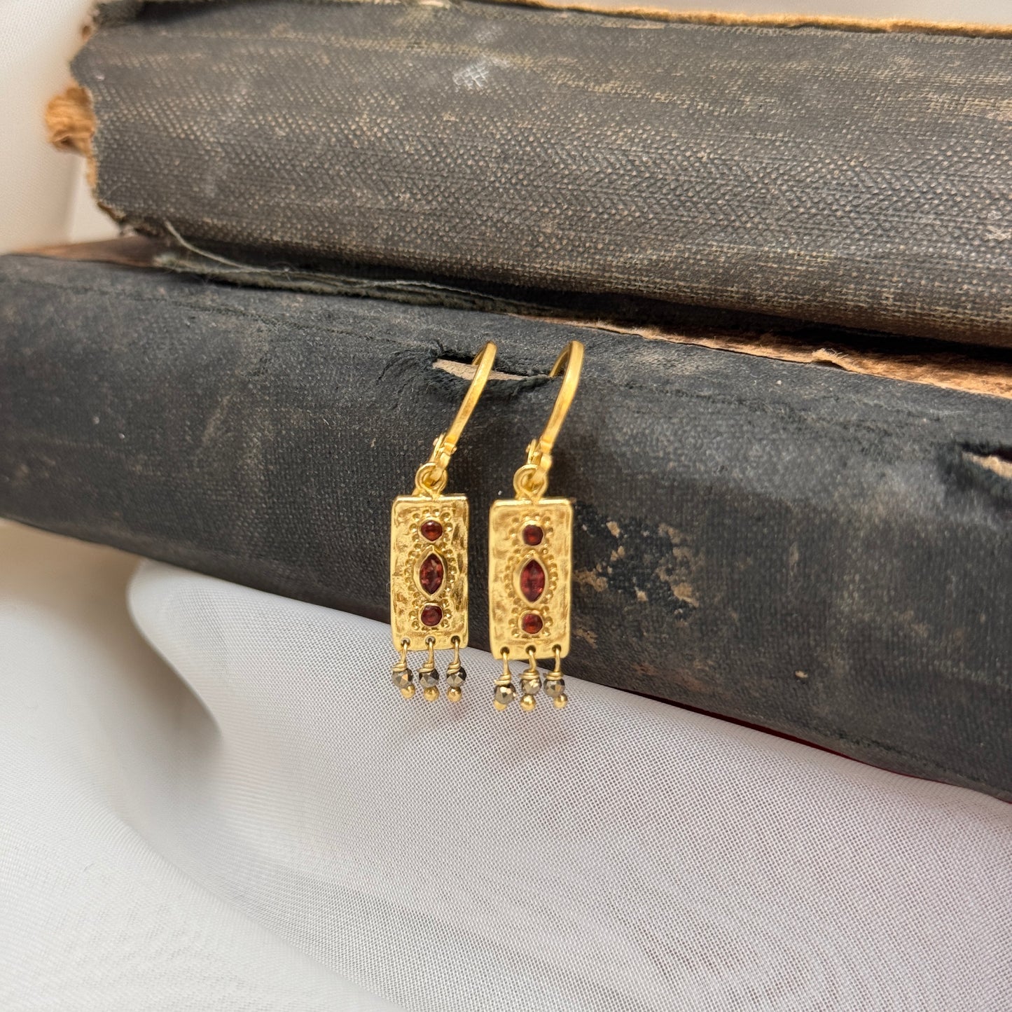 Coppia orecchini Miski granato e pirite - Lumiere Bijoux