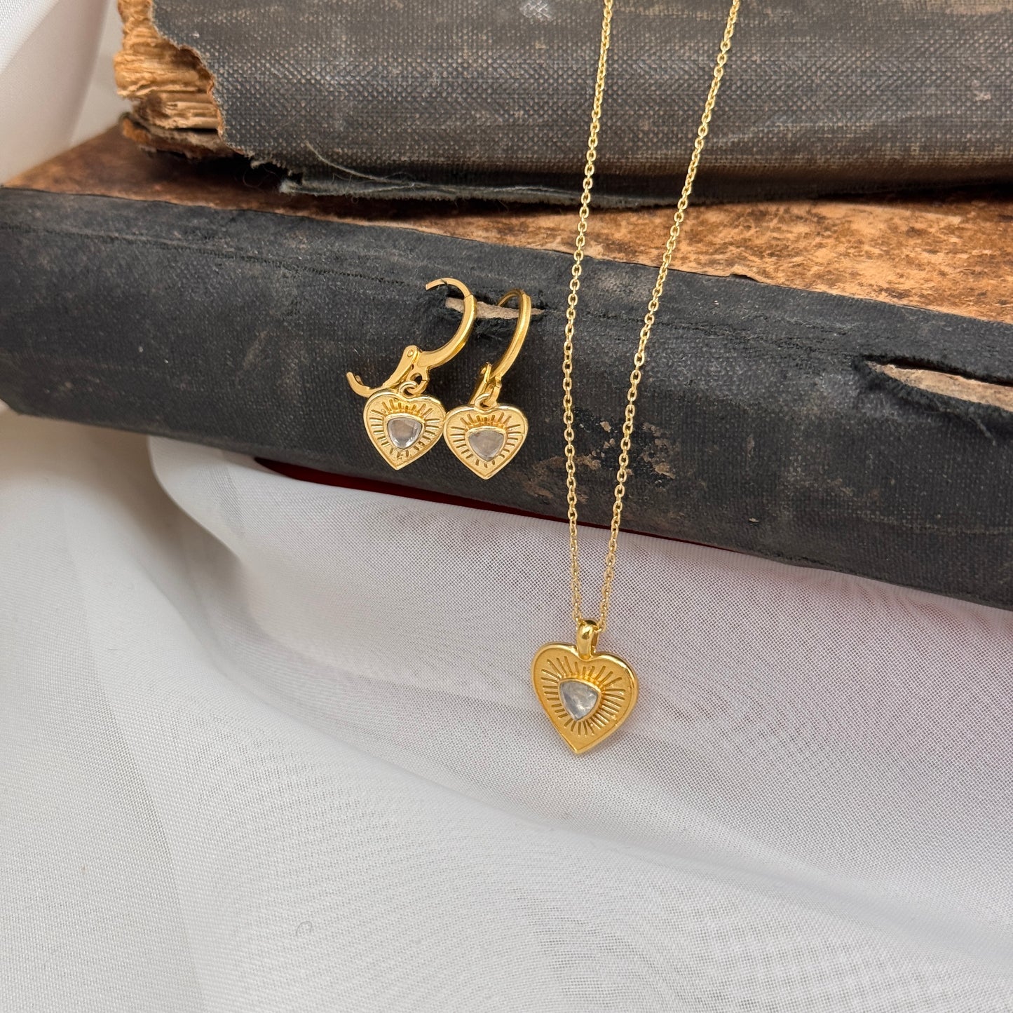 Coppia Juliette orecchini cuore pietra di luna - Lumiere Bijoux