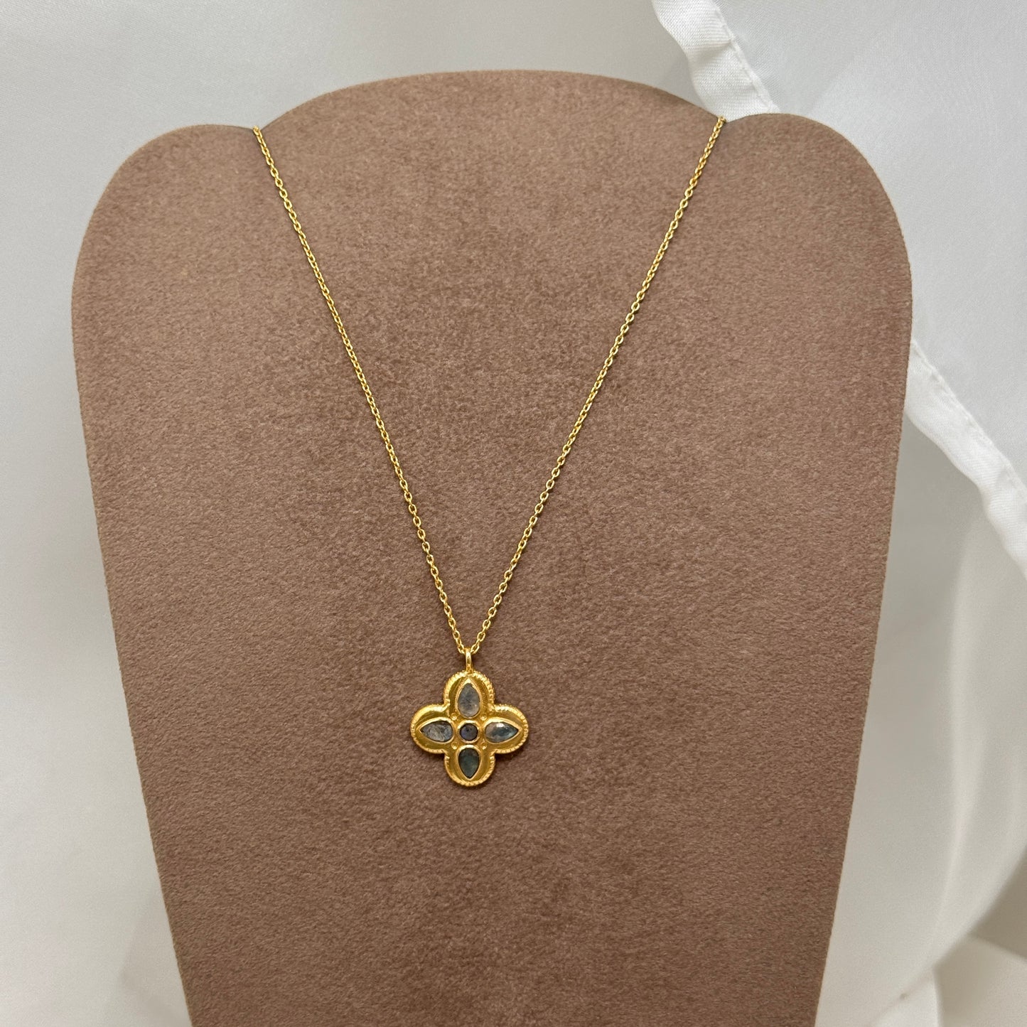 Collana Lucky cm 45 con trifoglio e labradorite - Lumiere Bijoux