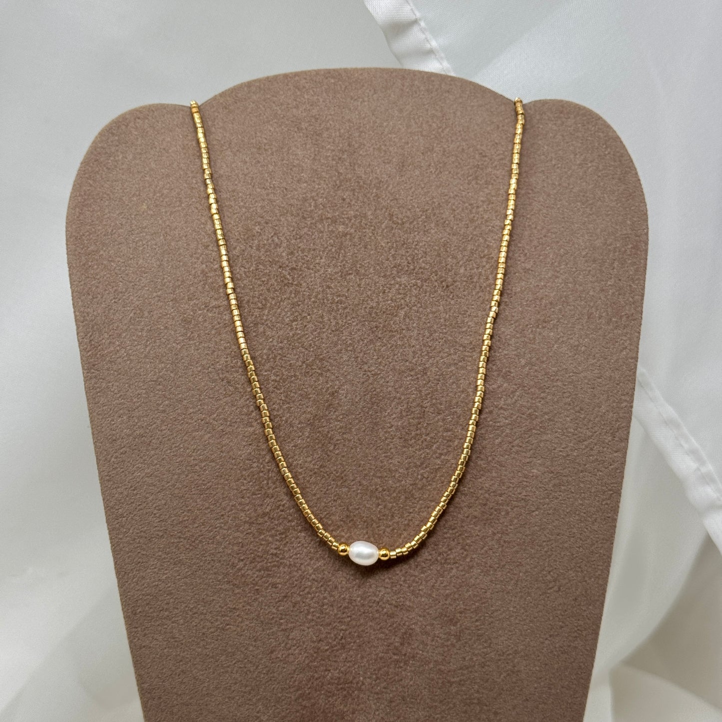 Collana perle miyuki dorate con perla risino centrale - Lumiere Bijoux