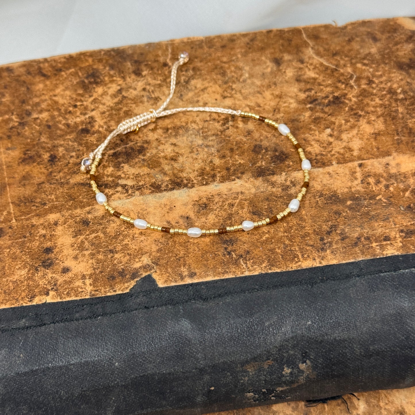 Bracciale regolabile perle miyuki oro cioccolato e cipria e perle - Lumiere Bijoux