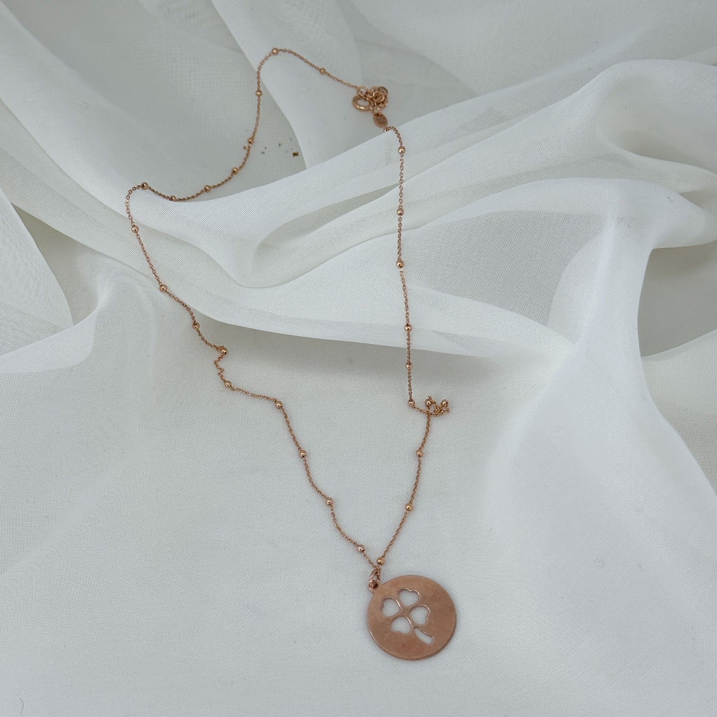 Collana cm 50 catena rosario con targhetta quadrifoglio da 1.5 cm - Lumiere Bijoux