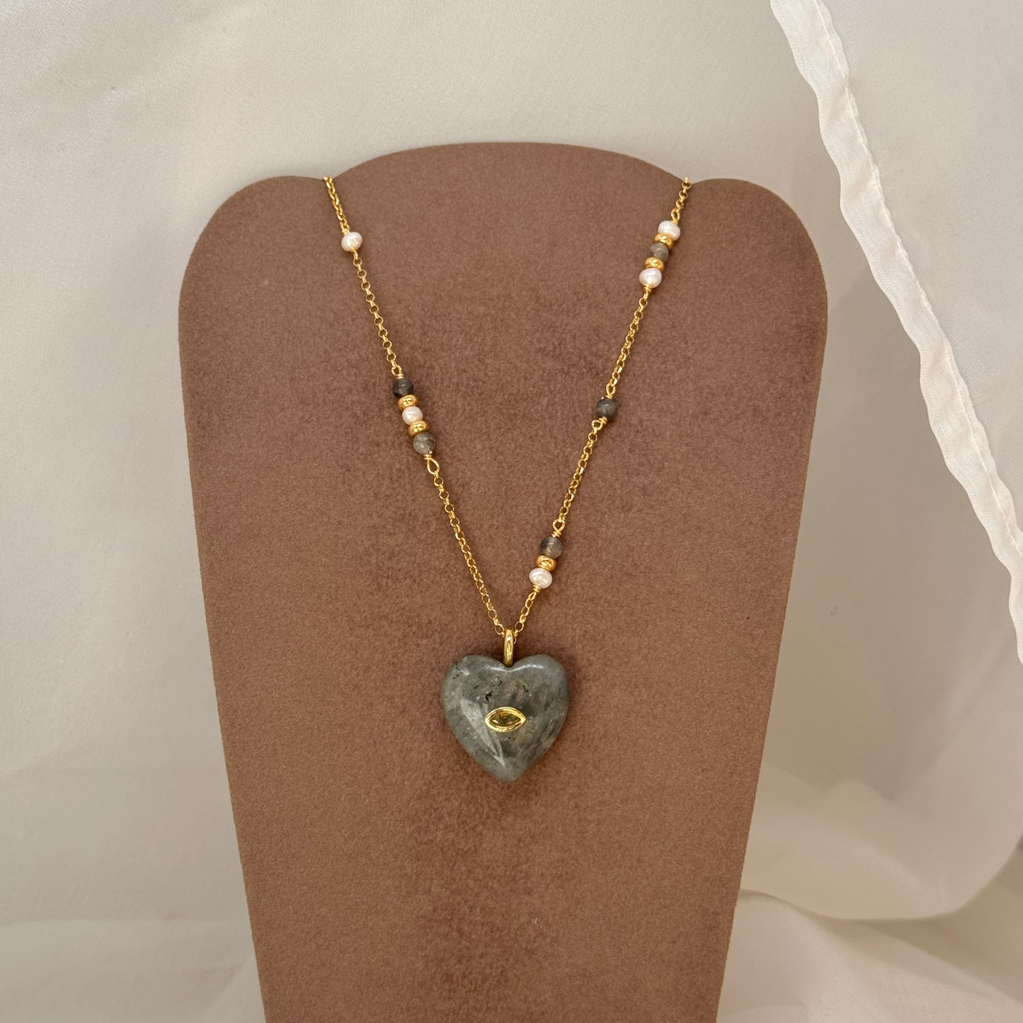Collana lunga cm60 con pendente cuore in pietra semipreziosa - Lumiere Bijoux