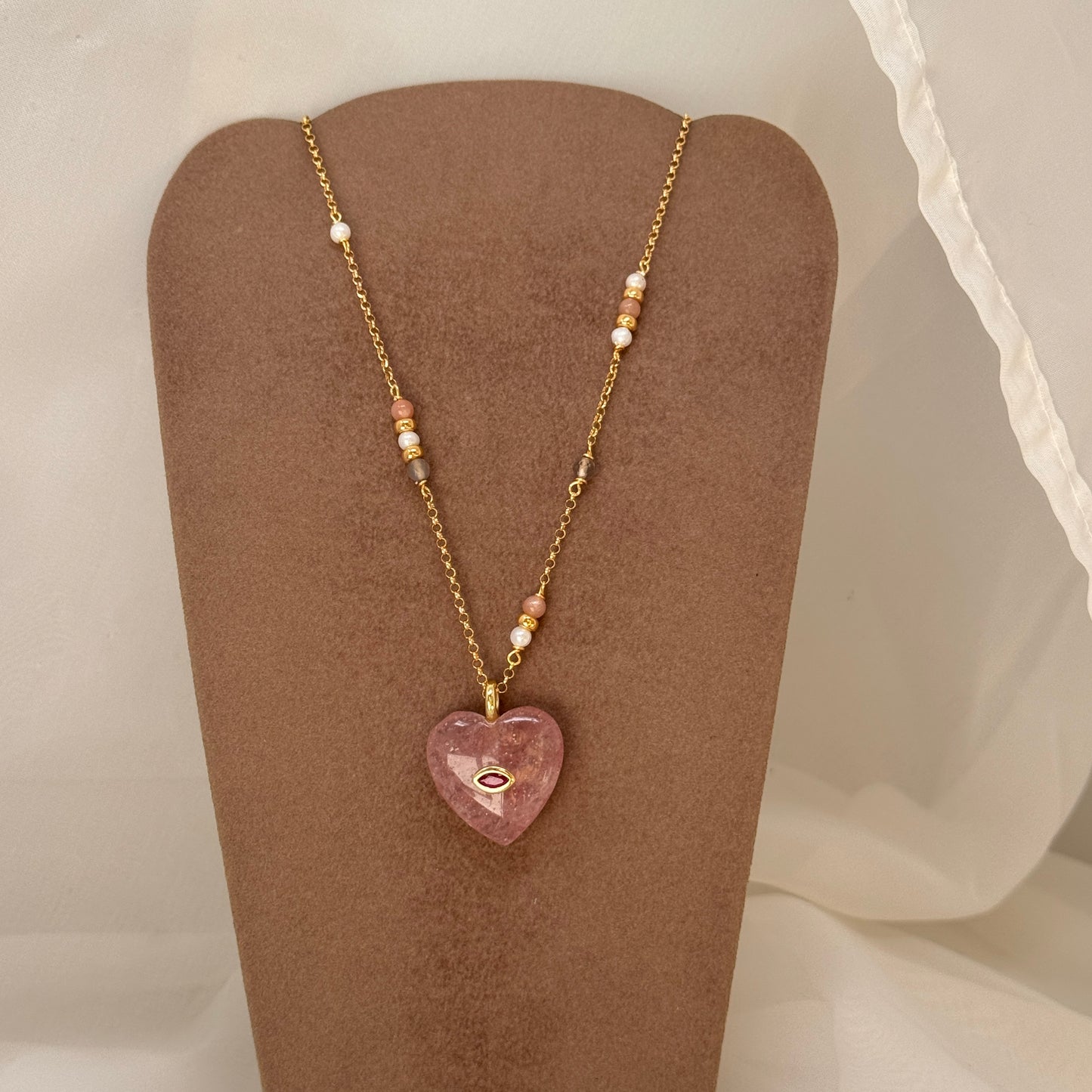 Collana lunga cm60 con pendente cuore in pietra semipreziosa - Lumiere Bijoux