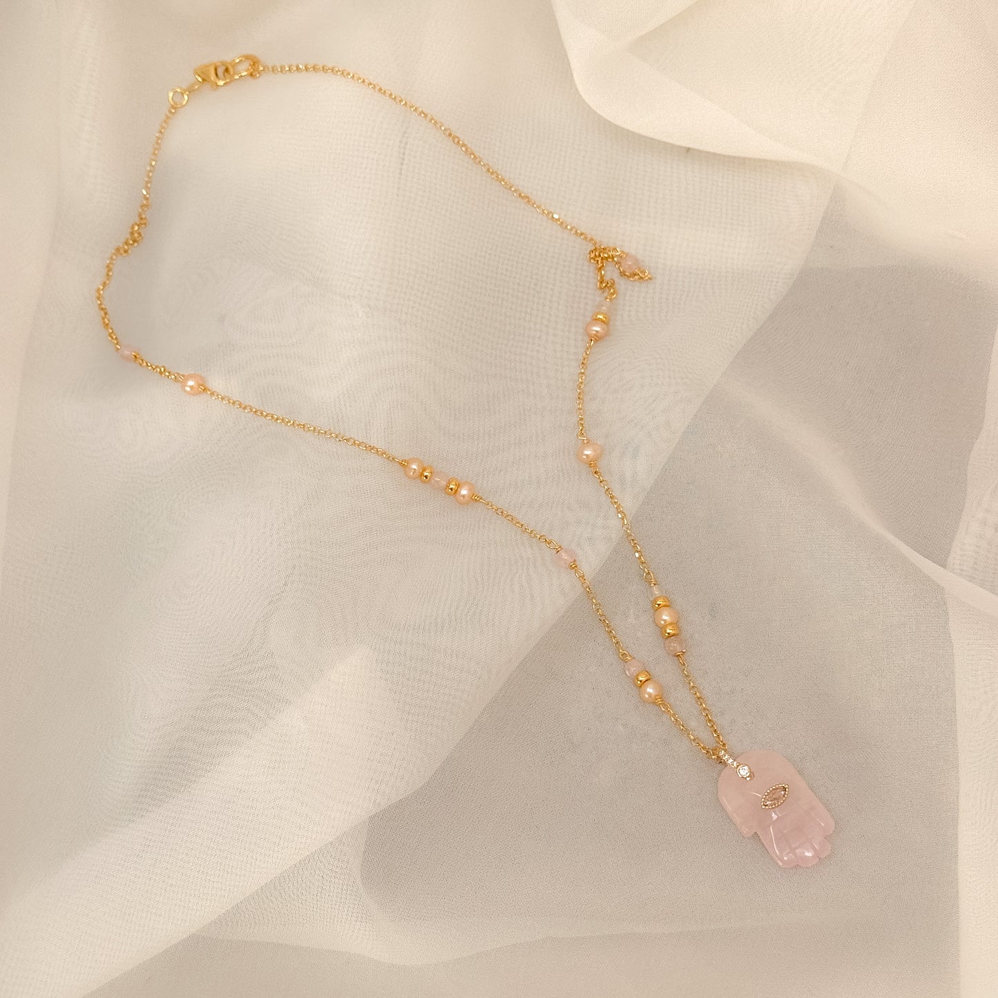 Collana lunga cm60 con pendente mano di fatima in pietra semipreziosa - Lumiere Bijoux