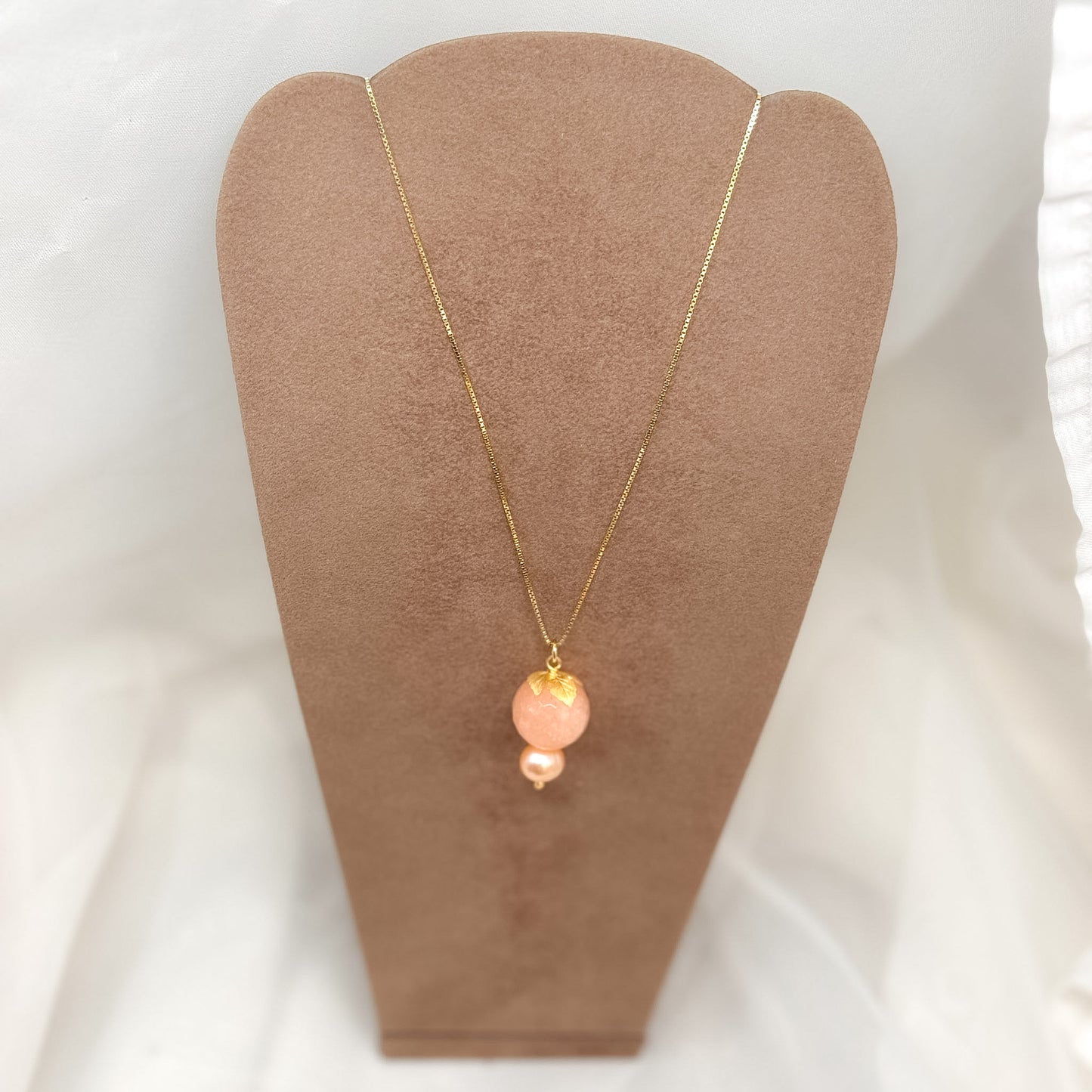 Collana lunga 60 cm con pendente quarzo fumé o pietra di luna con foglia cabochon - Lumiere Bijoux