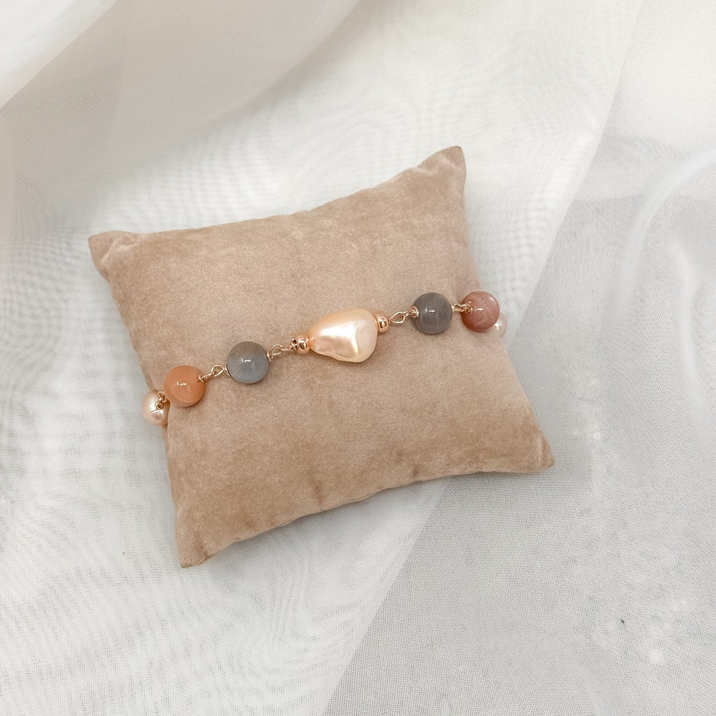 Bracciale perla sassetto rosa e pietra di luna - Lumiere Bijoux