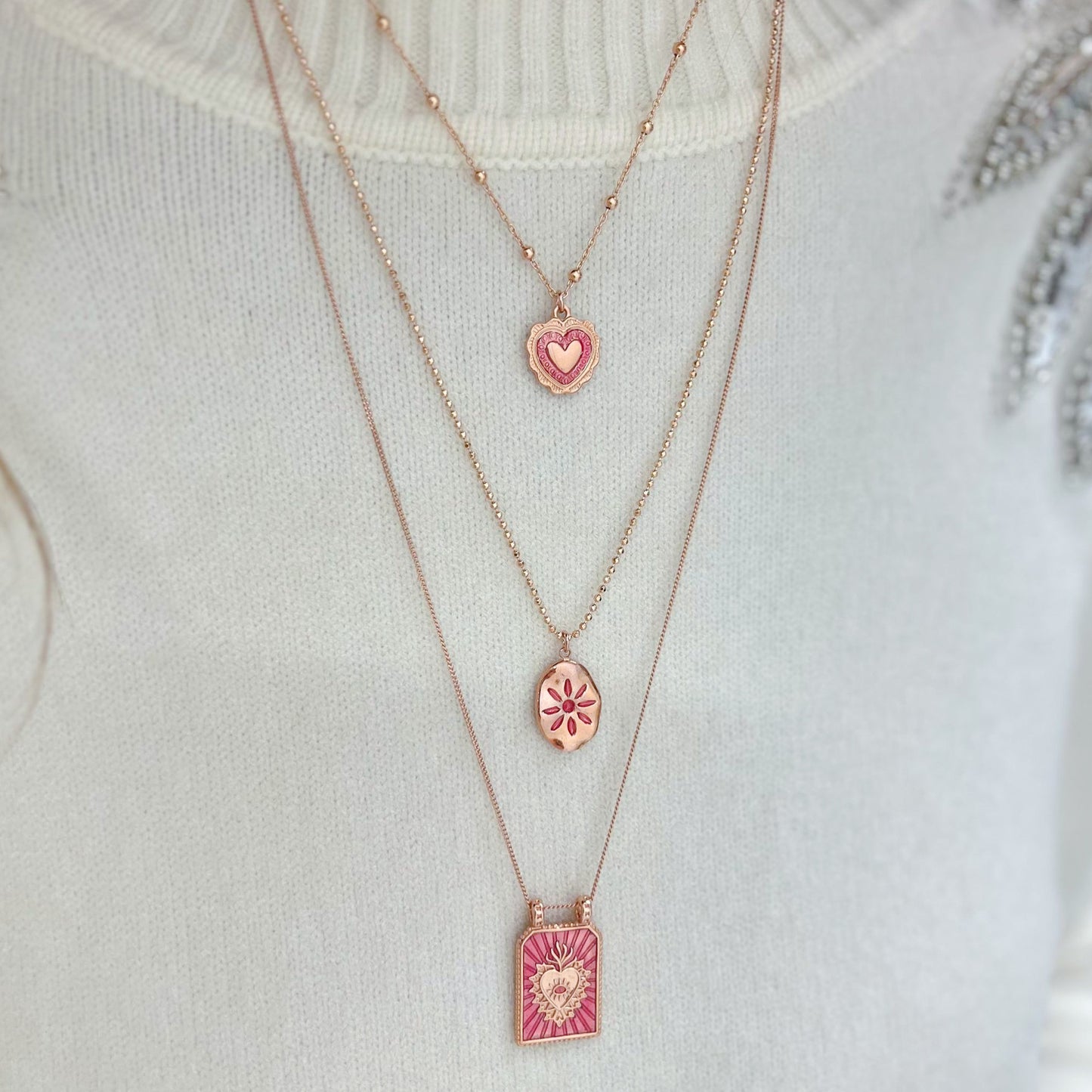 Collana unica a tre fili lunga cm 60 con pendenti smaltati rosa in argento 925 - Lumiere Bijoux