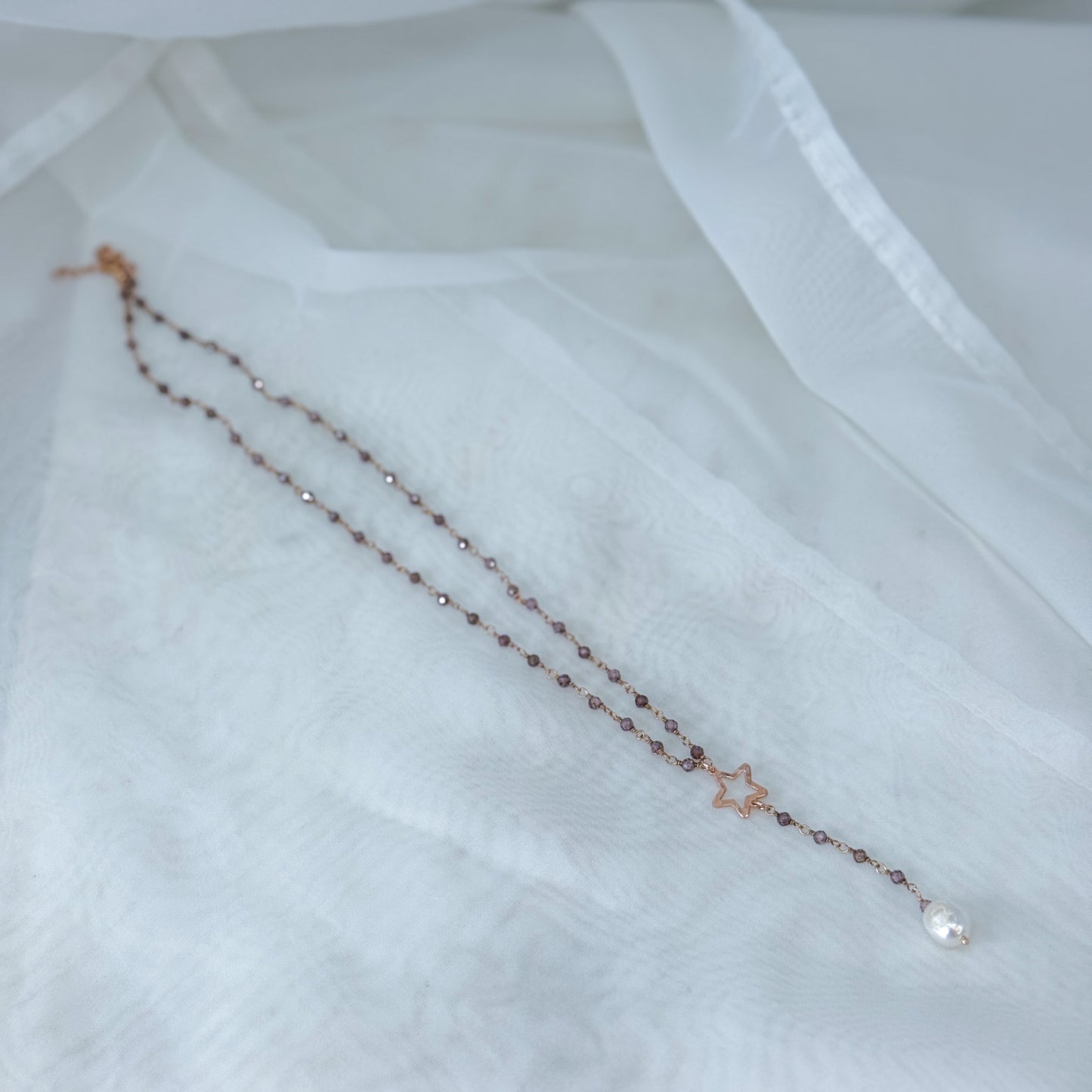 Collana Cristalli Marrone Fumé con Stella vuota battuta in argento rosé e Perla Bianca - 45cm - Lumiere Bijoux