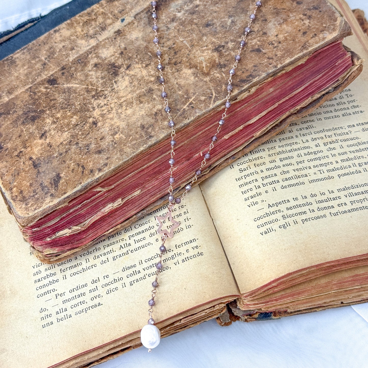 Collana Cristalli Marrone Fumé con Stella vuota battuta in argento rosé e Perla Bianca - 45cm - Lumiere Bijoux