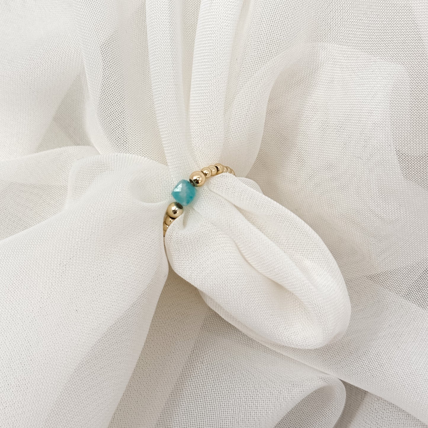 Anello elastico con pietre Miyuki e pepite dorate - Spiritual - Lumiere Bijoux