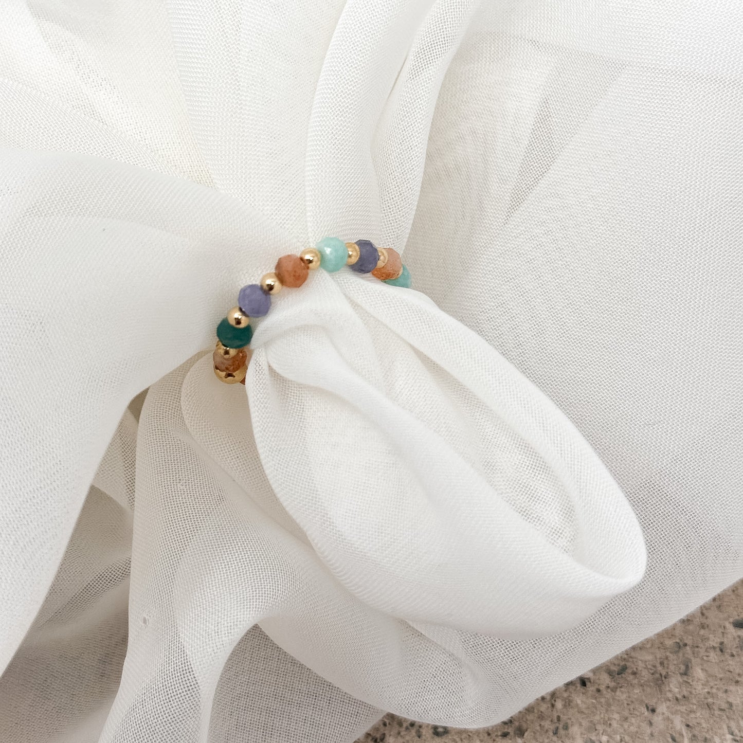 Anello elastico con pietre Miyuki e pepite dorate - Spiritual - Lumiere Bijoux