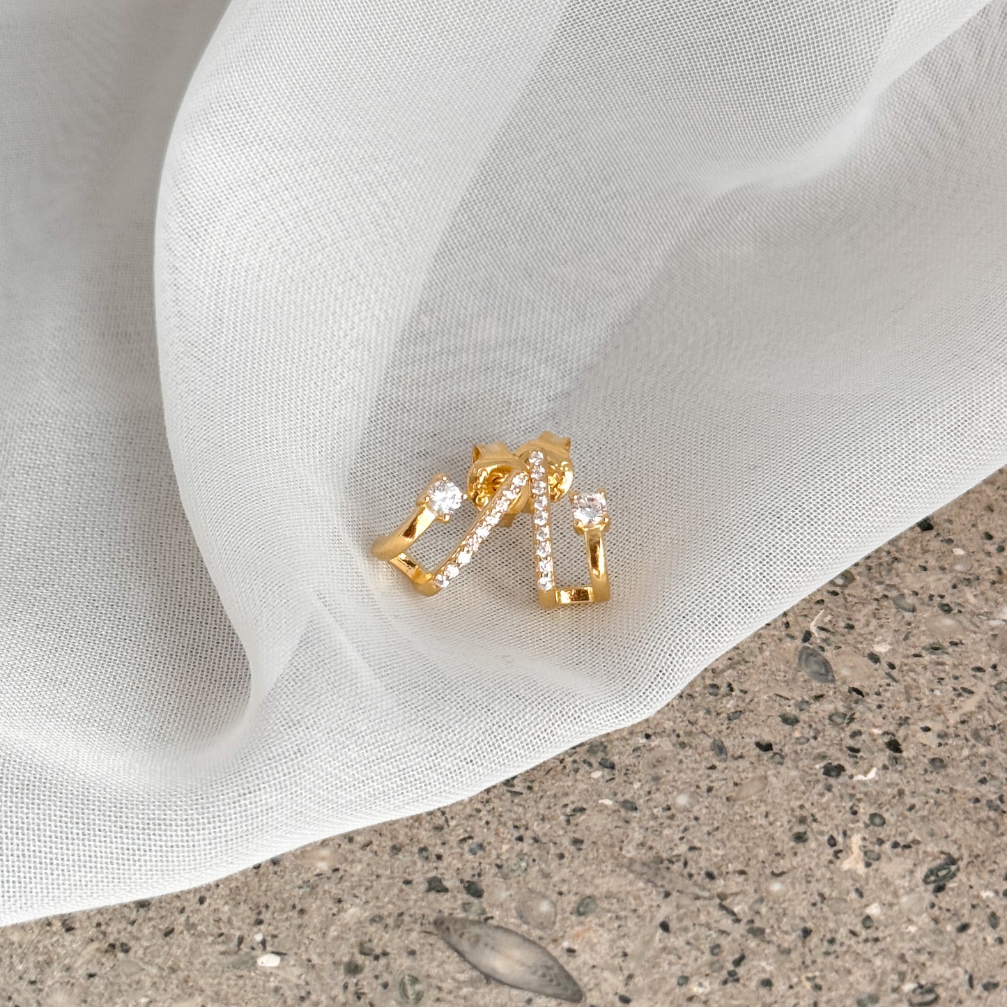 Coppia orecchini lobo barretta zirconi e punto luce - Lumiere Bijoux