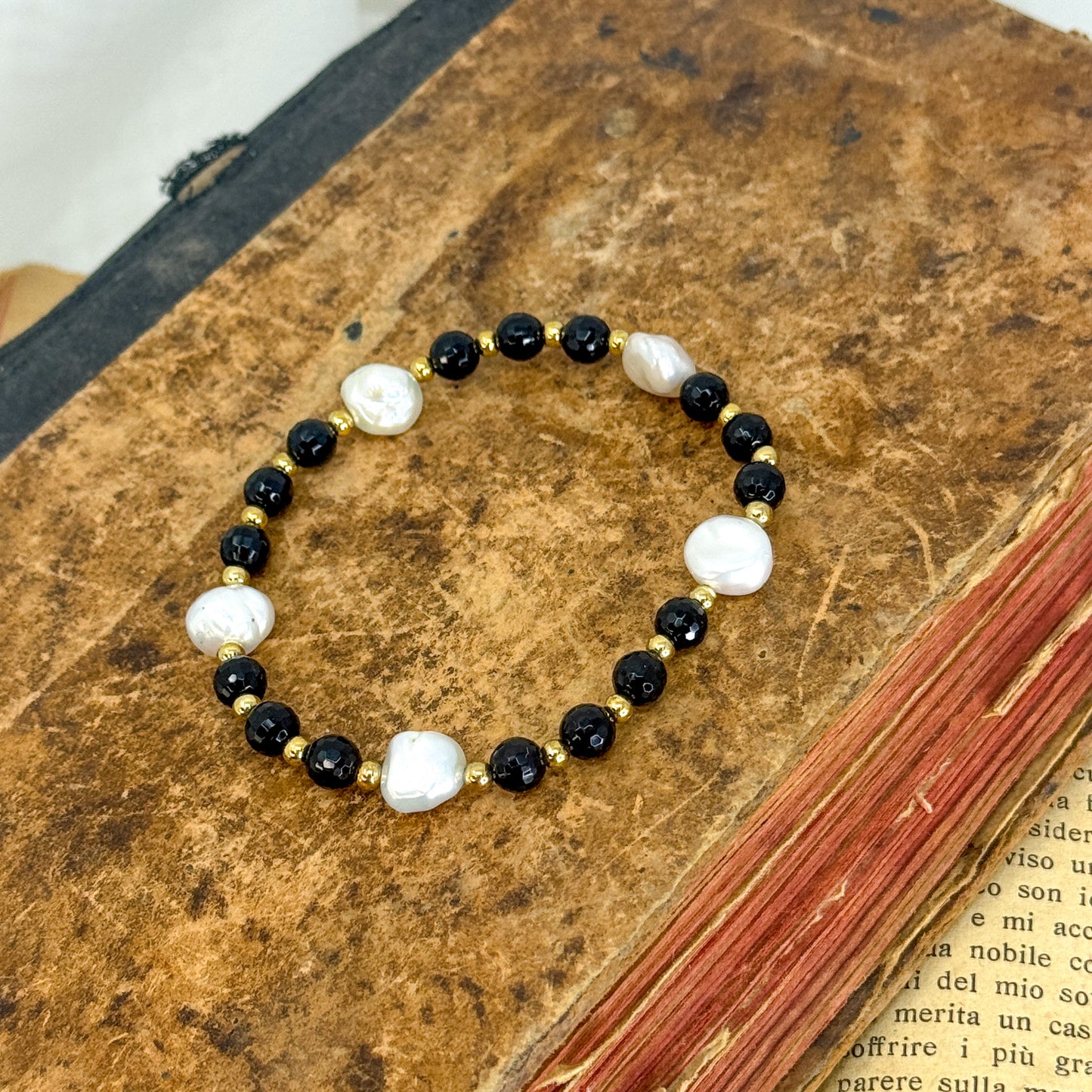 Bracciale elastico pietre naturali alternate da perle keshi e pepite argento dorato - Lumiere Bijoux