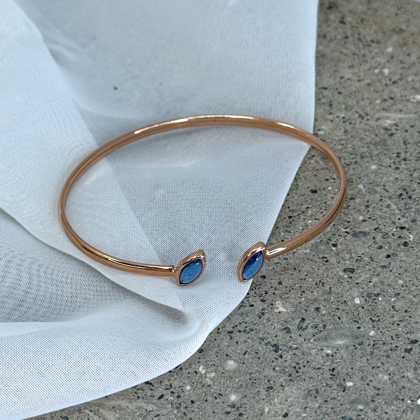 Bracciale contrarié con foglie di pietra dura blu - Lumiere Bijoux
