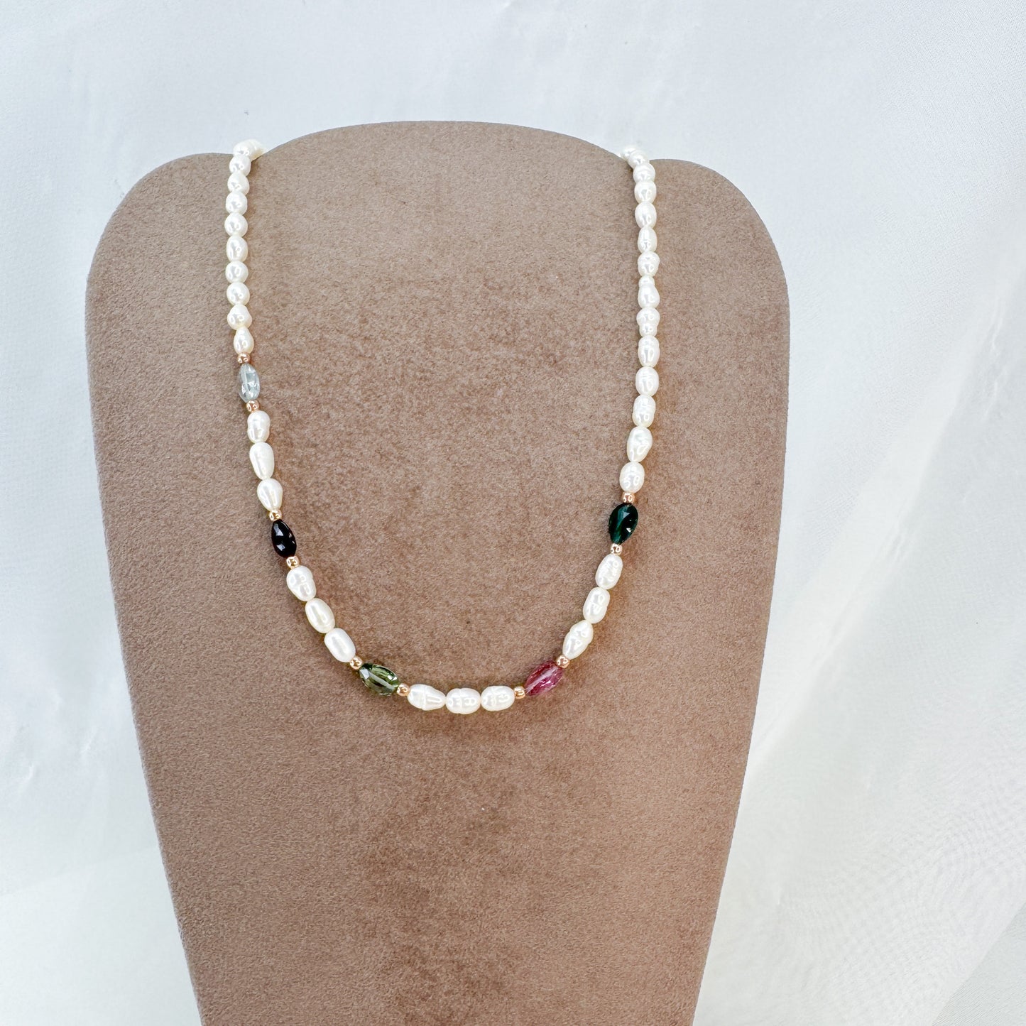 Collana perle risino alternata da pietre tormalina - Lumiere Bijoux