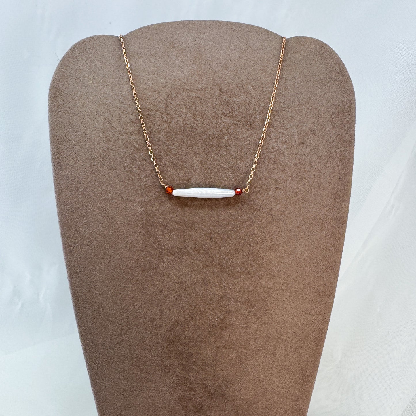 Collana catena rolò con perla rettangolare e cristalli ambra cm33 - Lumiere Bijoux