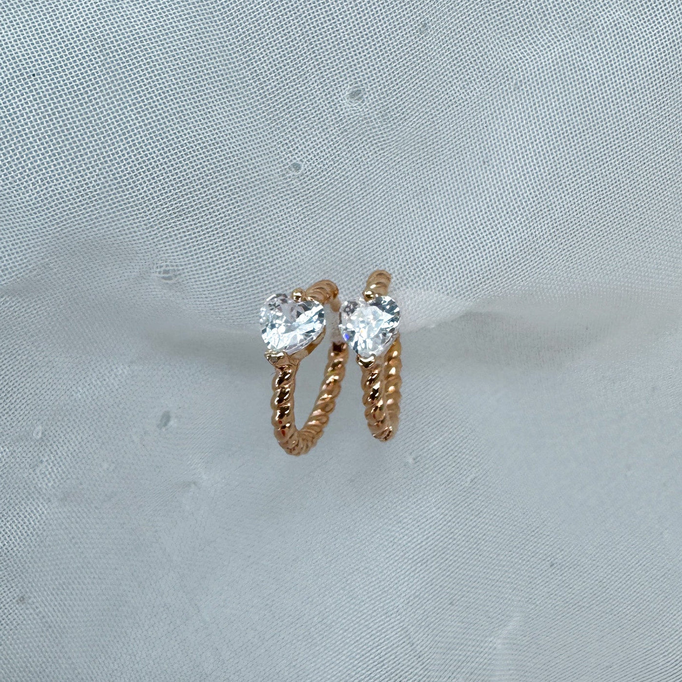 Coppia orecchini cerchietto torchon con zircuore bianco - Lumiere Bijoux