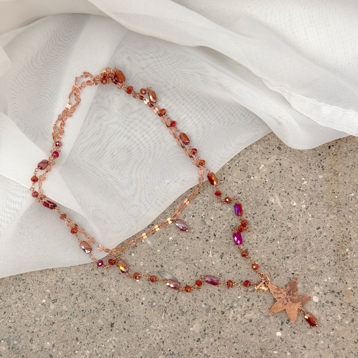 Collana lunga trasformabile 75 cm argento 925 rosè con cristalli rubino e stella marina battuta - Pezzo unico - Lumiere Bijoux