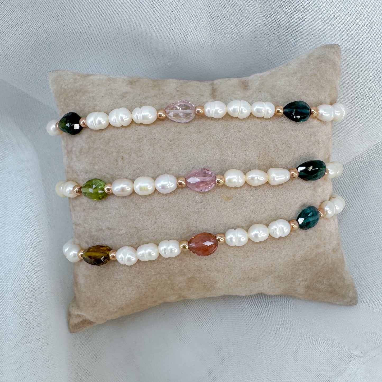 Bracciale perle risino alternate da pietre tormalina - Lumiere Bijoux