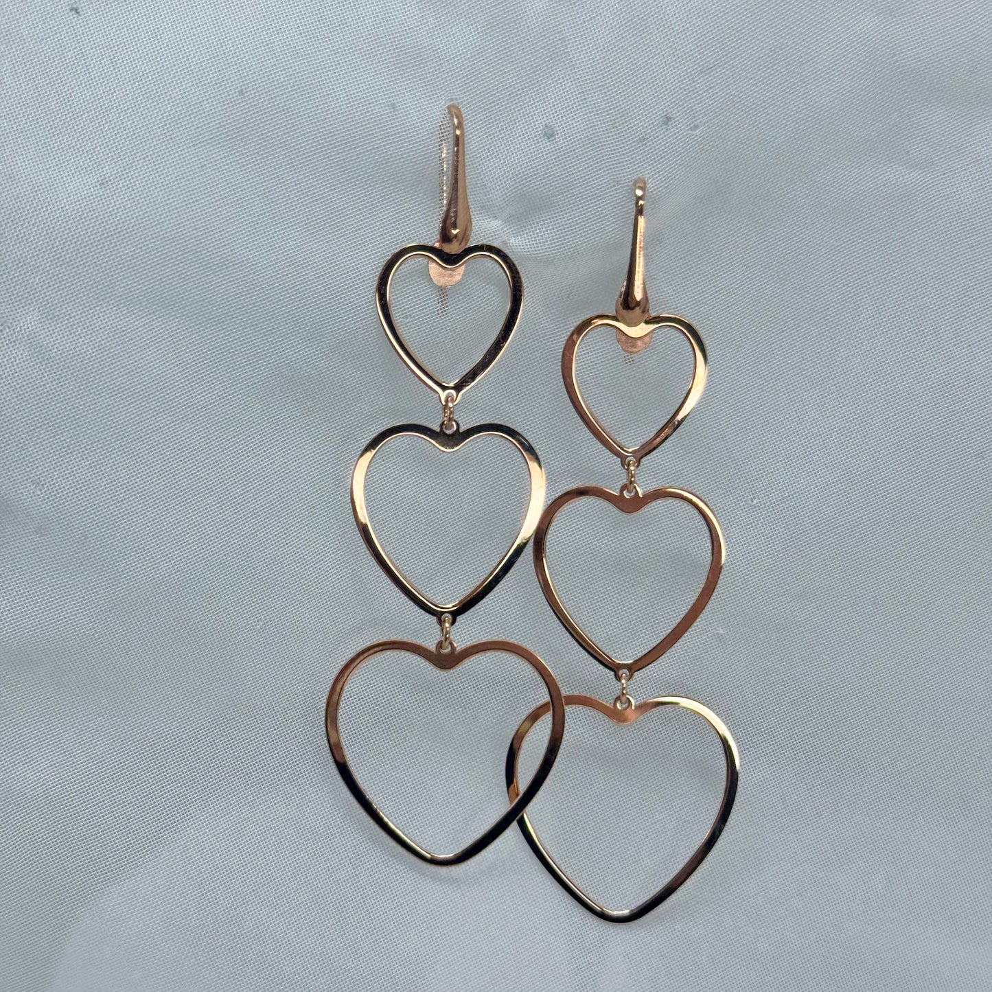 Coppia orecchini pendenti con cuori vuoti pendenti - Lumiere Bijoux