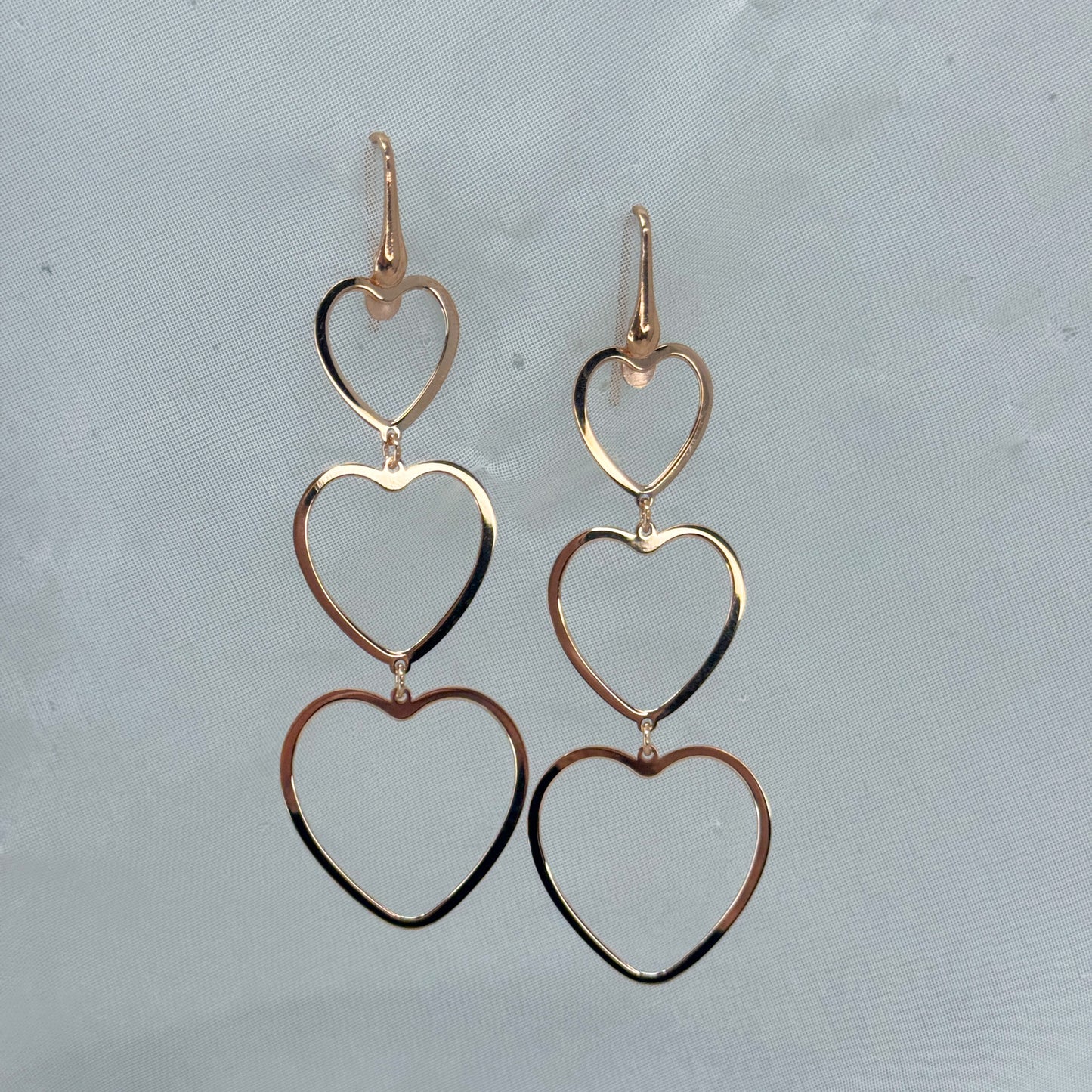 Coppia orecchini pendenti con cuori vuoti pendenti - Lumiere Bijoux