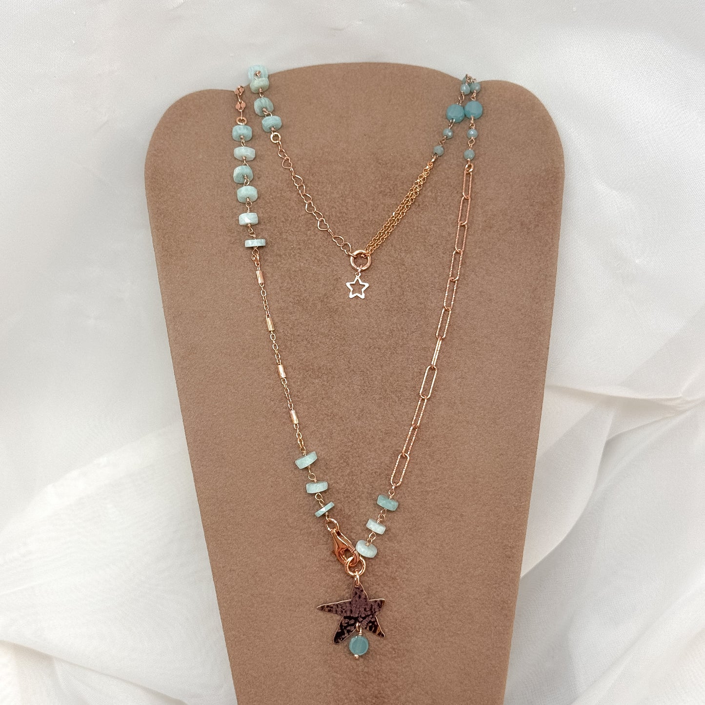 Collana lunga trasformabile con cristalli turchese e catene multiforme con stella battuta pendente — Argento 925 rosé Pezzo unico - Lumiere Bijoux