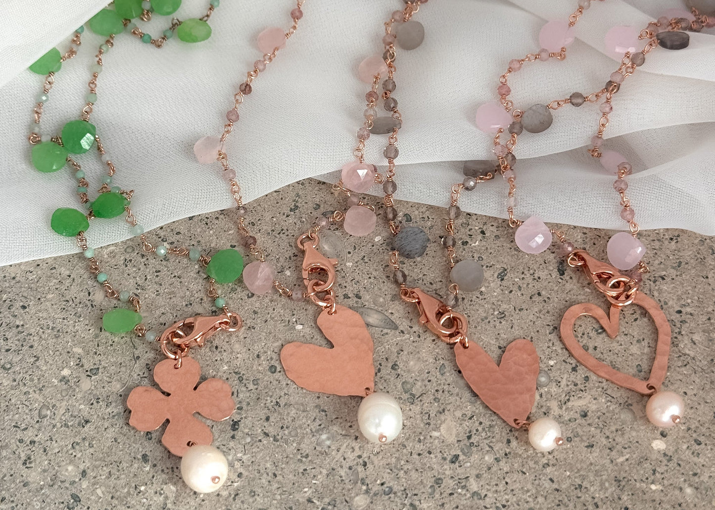 Collana lunga trasformabile cm 75 argento rosé cristalli e pietre soggetto battuto e perla naturale pendente - Lumiere Bijoux