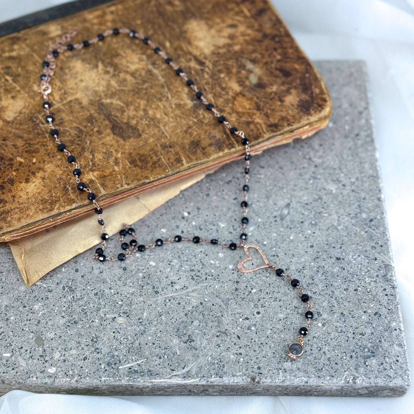 Collana Cristalli multicolore con soggetto in argento rosé e pietra Parigi - 45cm - Lumiere Bijoux