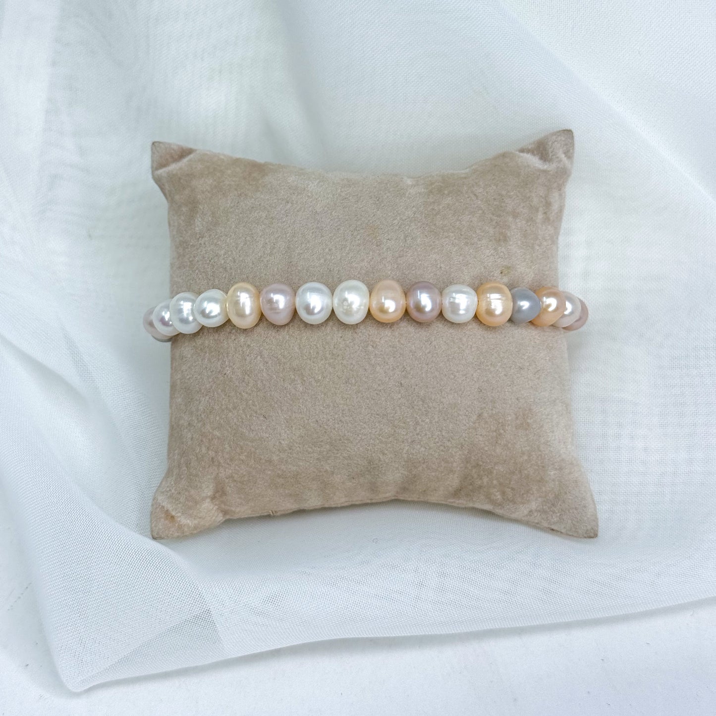 Bracciale perle sassetto multicolore bianco, grigio e rosa