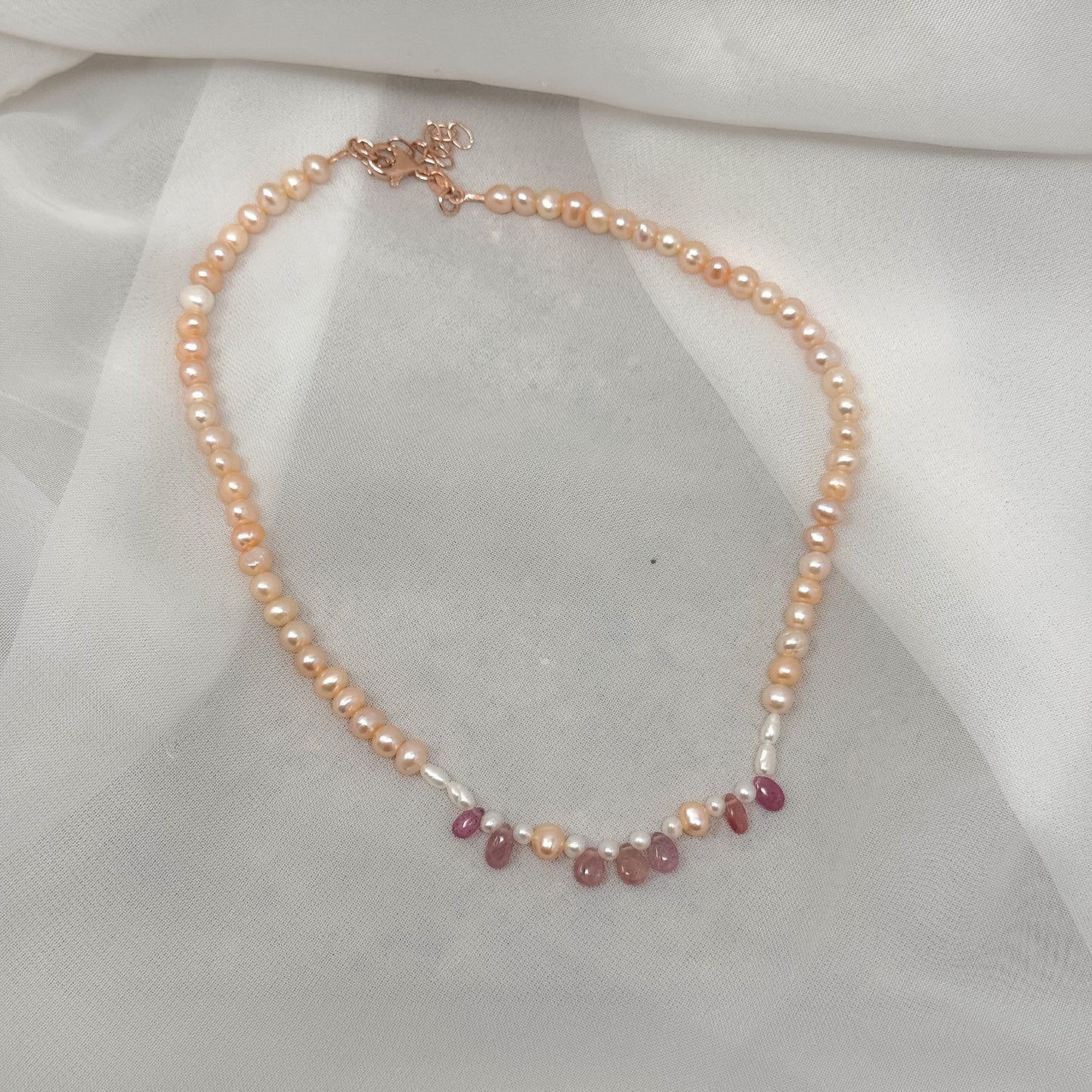 Collana perle tonde bianche e rosa e zaffiri rosa - PU106 - Lumiere Bijoux