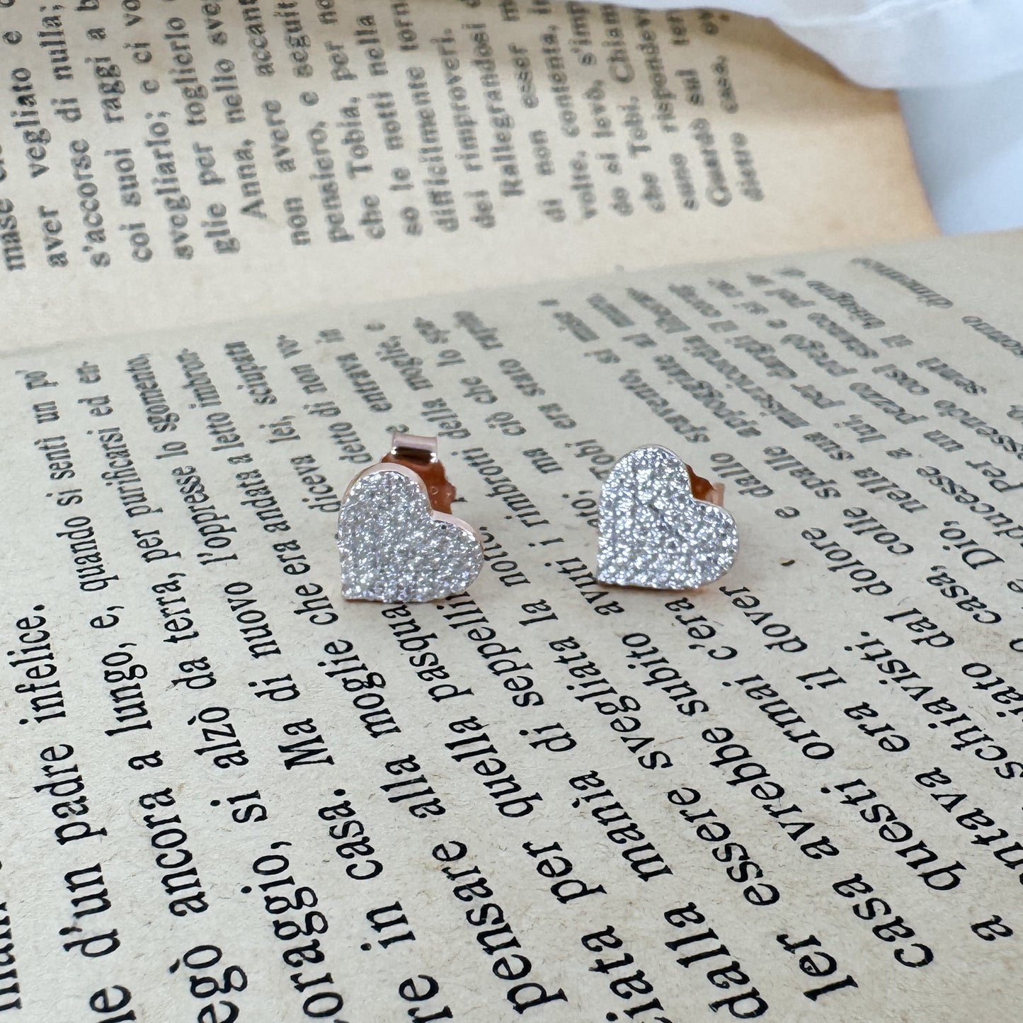 Coppia orecchini lobo cuore zirconi da 0.8cm - Lumiere Bijoux