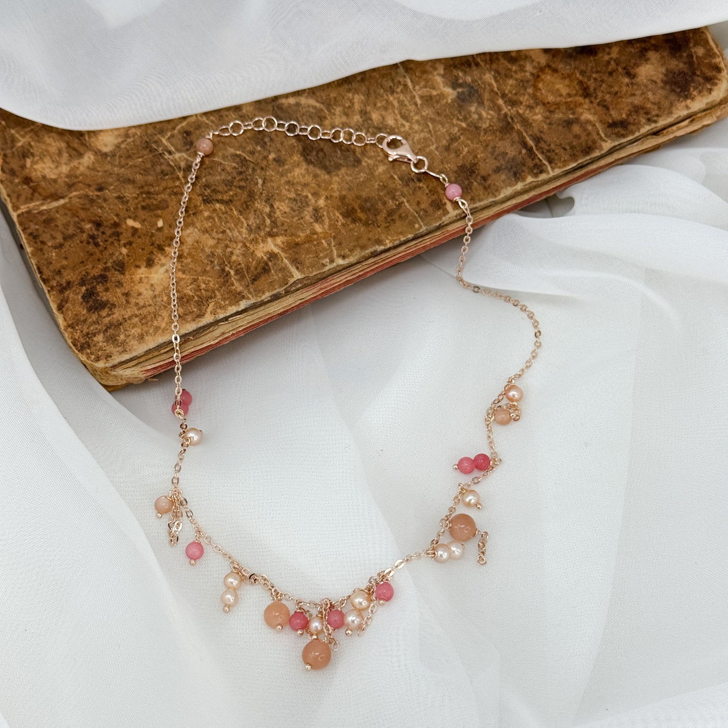 Collana cm 35 cascata di perle e pietre pendenti - Floreali - Lumiere Bijoux