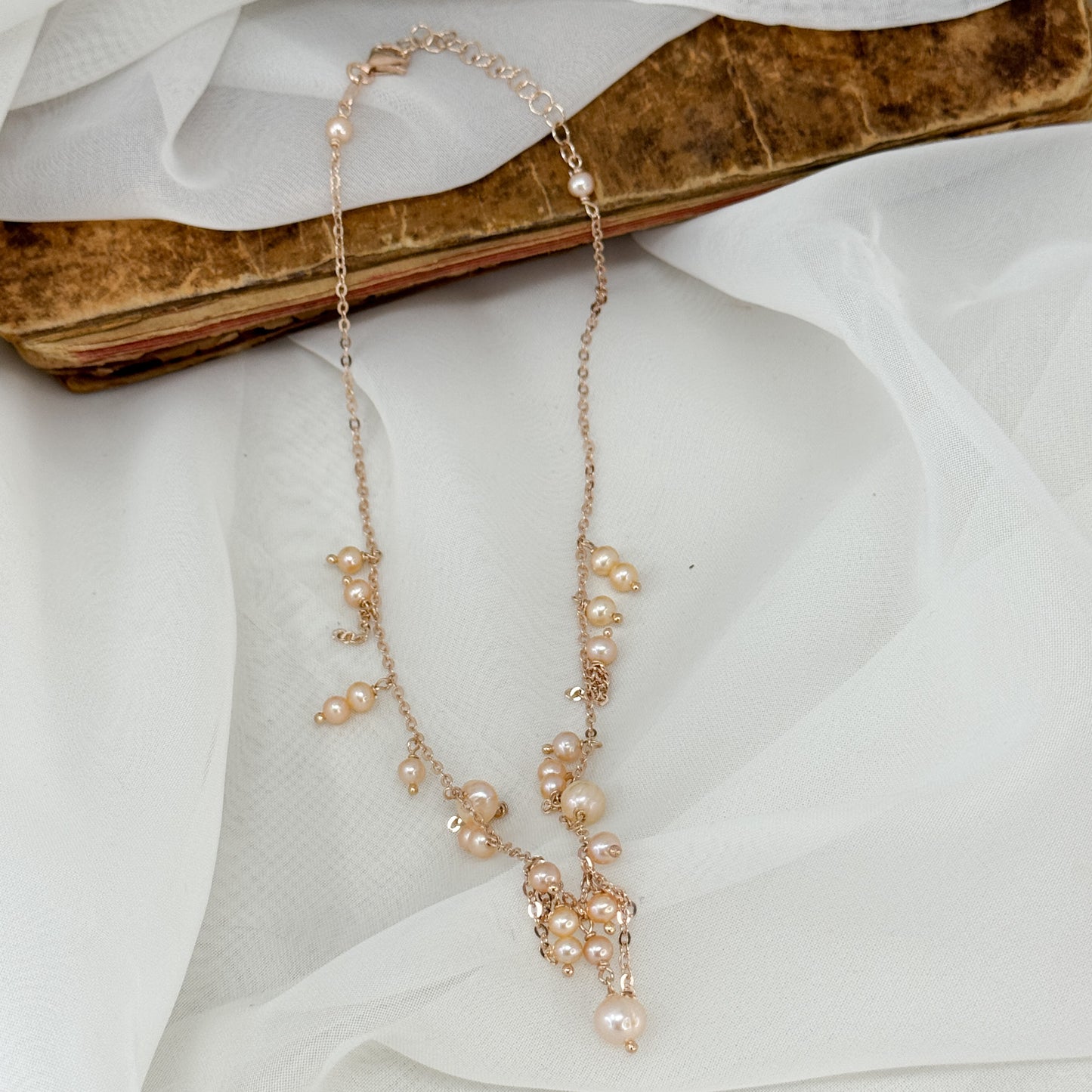 Collana cm 35 cascata di perle rosa o bianche - Floreali - Lumiere Bijoux