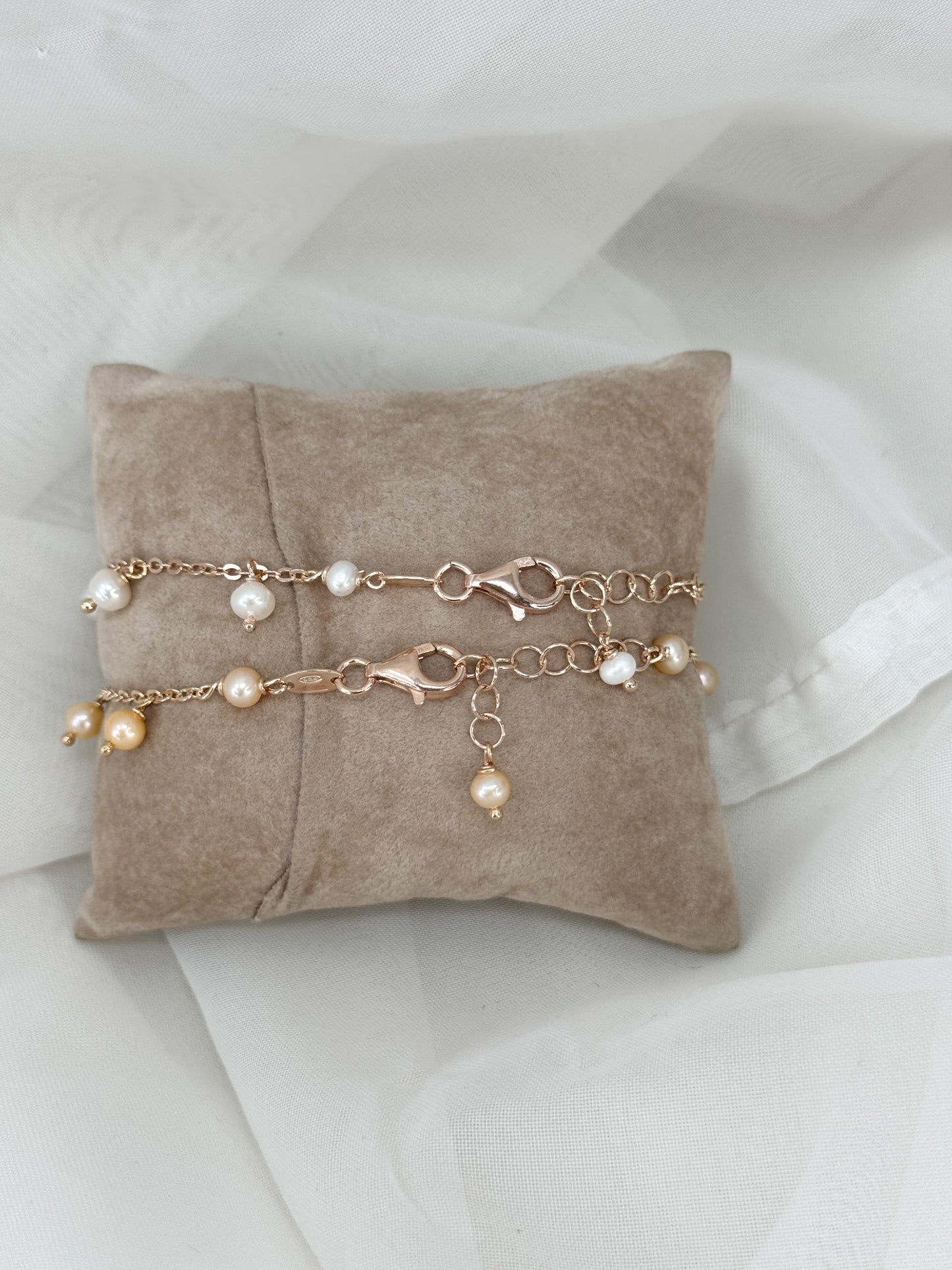 Bracciale perle rosa o bianche pendenti - Floreali - Lumiere Bijoux