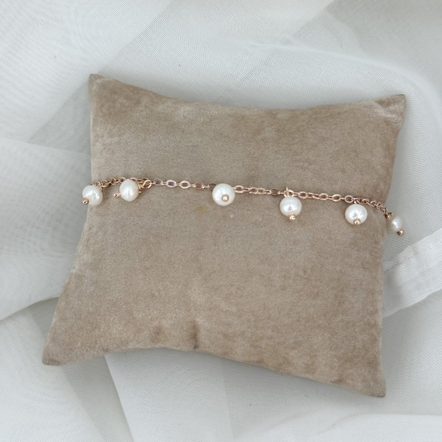 Bracciale perle rosa o bianche pendenti - Floreali - Lumiere Bijoux