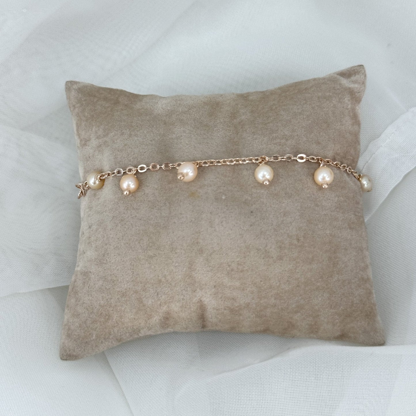 Bracciale perle rosa o bianche pendenti - Floreali - Lumiere Bijoux