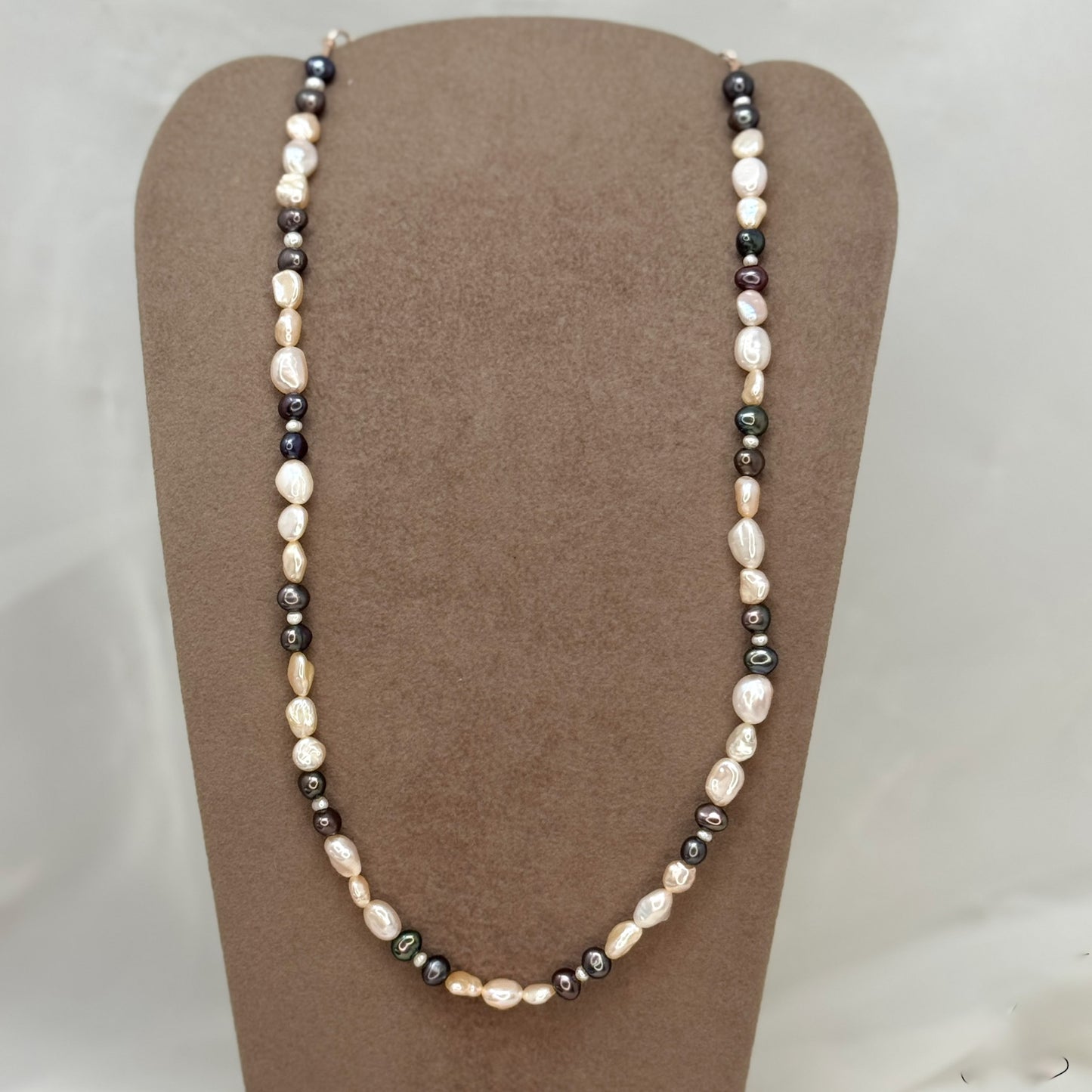 Collana di perle cioccolato rosa e bianche - Pezzo Unico 46 - Lumiere Bijoux