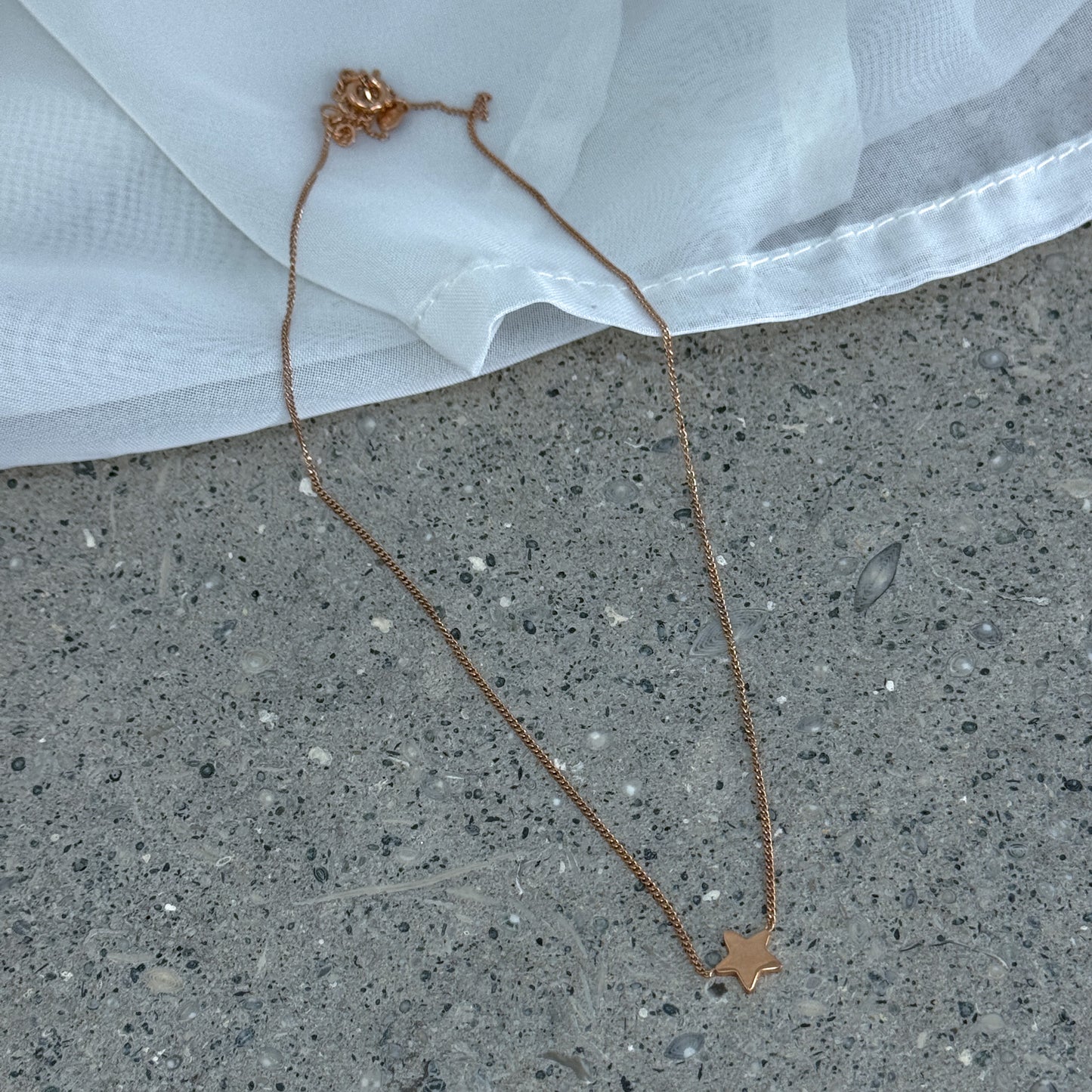 Collana choker catena grumette cm 35 stella - cuore o quadrifoglio in linea in argento 925 rosé ESSENZIALE - Lumiere Bijoux