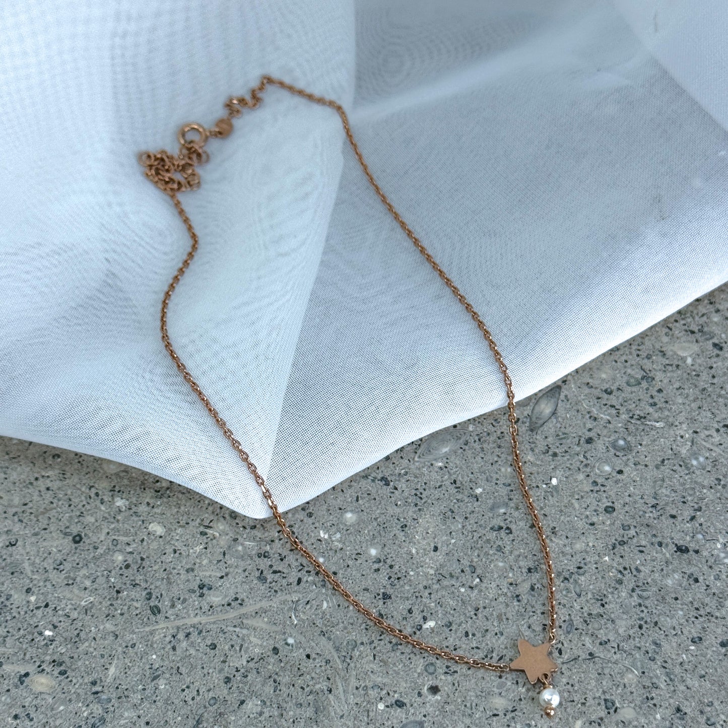 Collana catena forzatina rosé con micro stella o cuore in linea e piccola perla bianca pendente - cm38 - Lumiere Bijoux