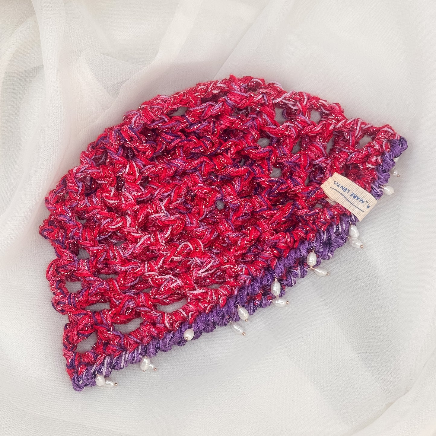 Cupolina Uncinetto fucsia e viola con perle naturali risino bianche - Pezzo unico - Collab A_MARELENTO - Lumiere Bijoux