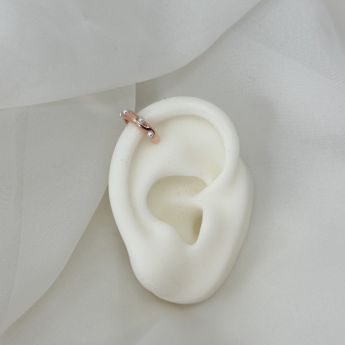 Earcuff fascia liscia con 5 micro perle - Lumiere Bijoux